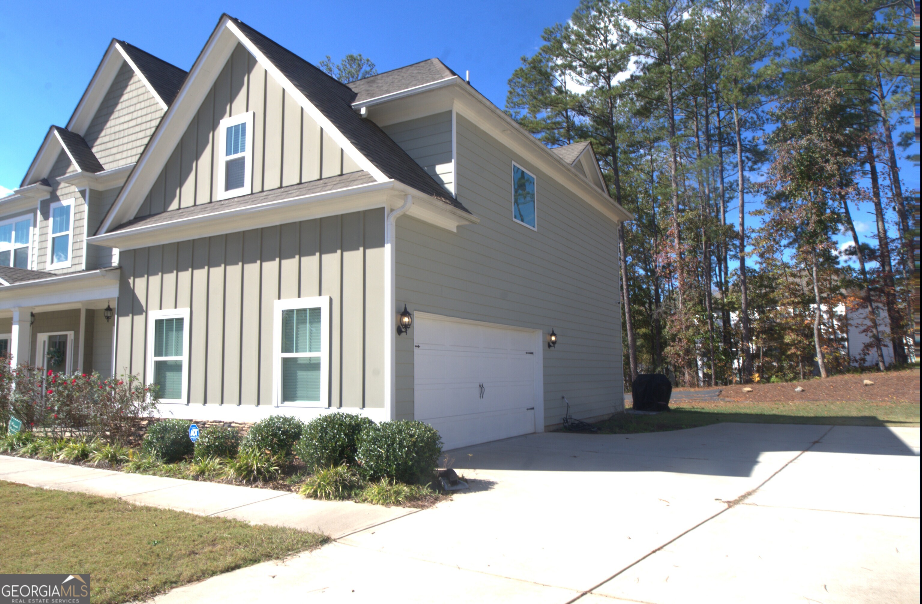 468 Bryson Lake Circle Property Photo 3