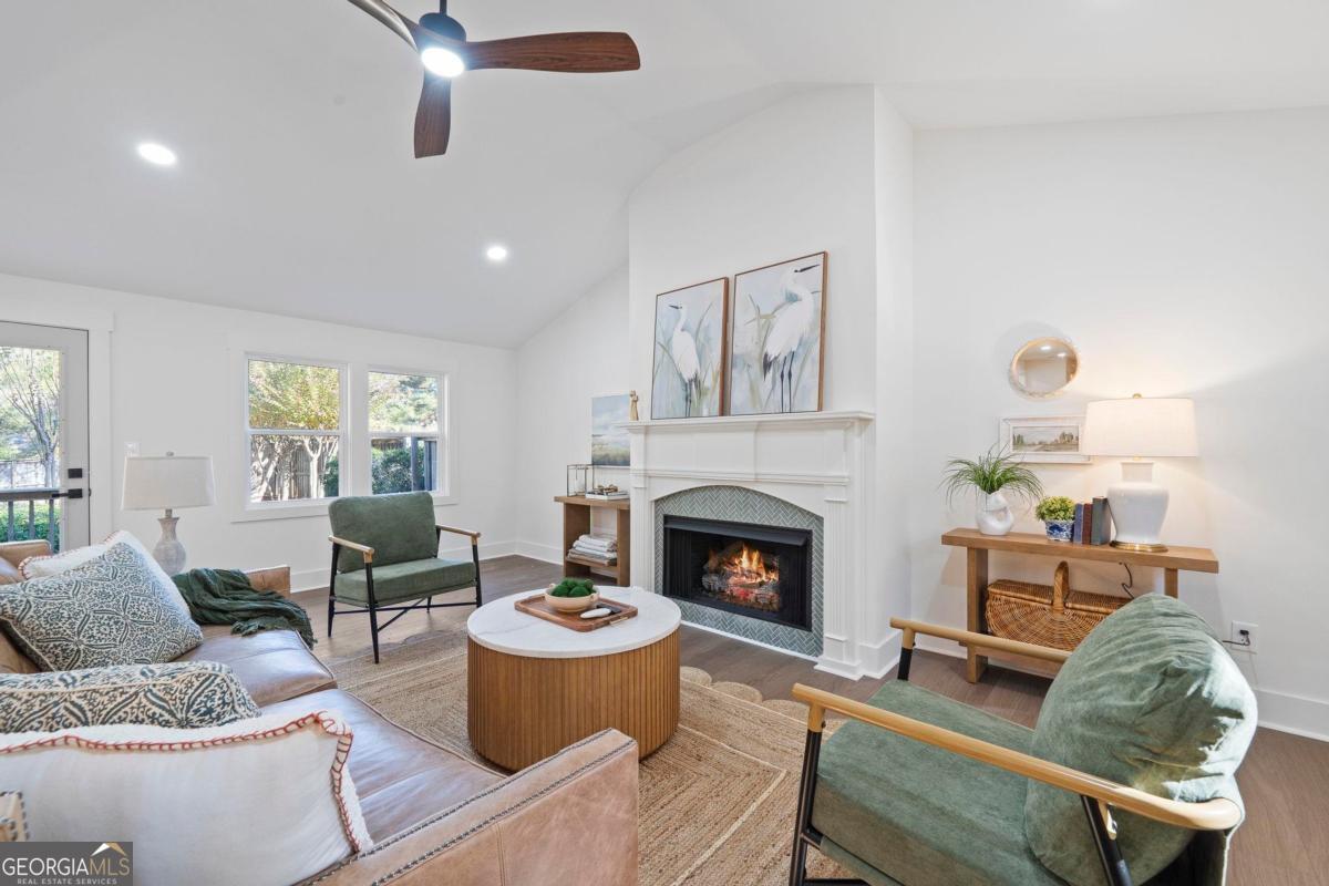113 Admirality Way Property Photo 3