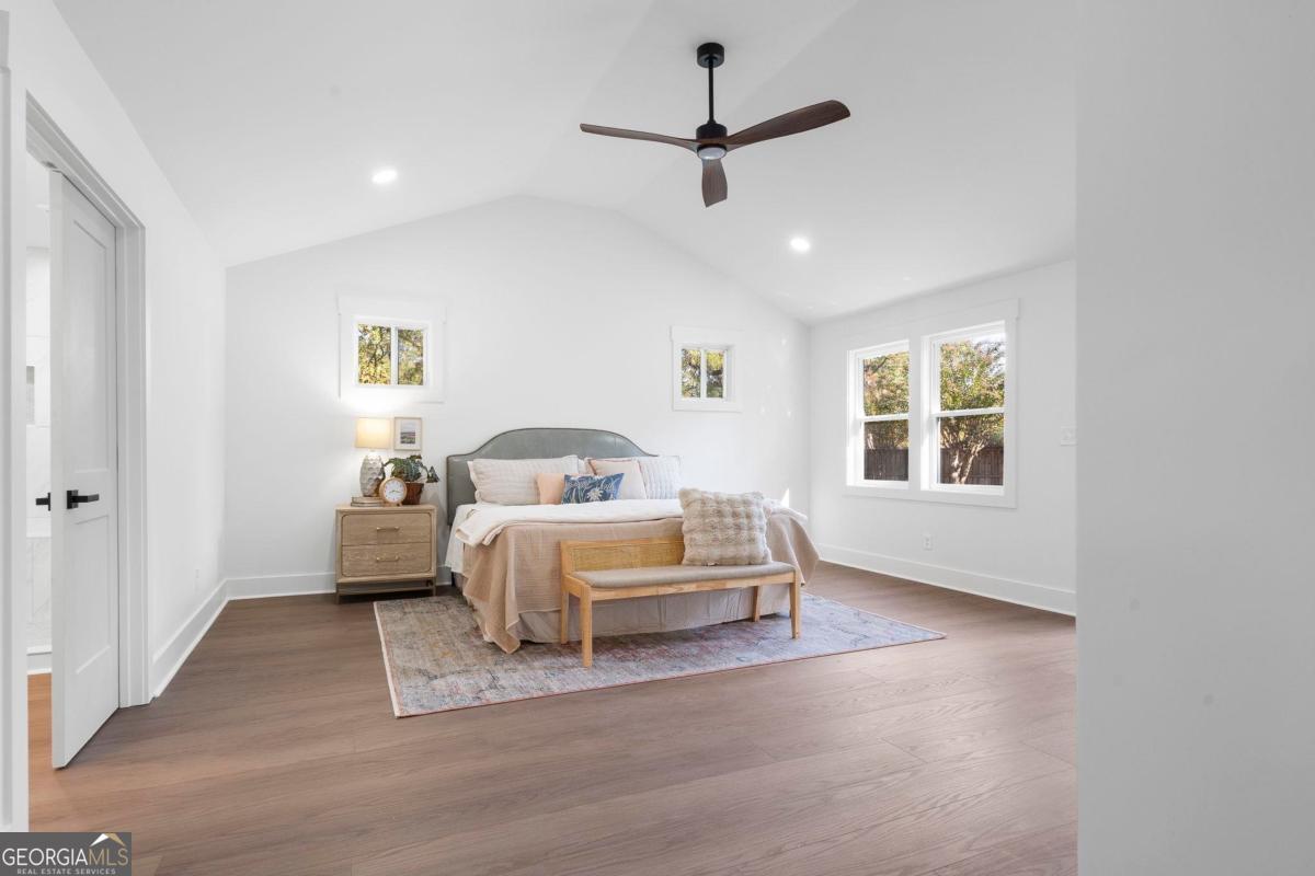 113 Admirality Way Property Photo 5