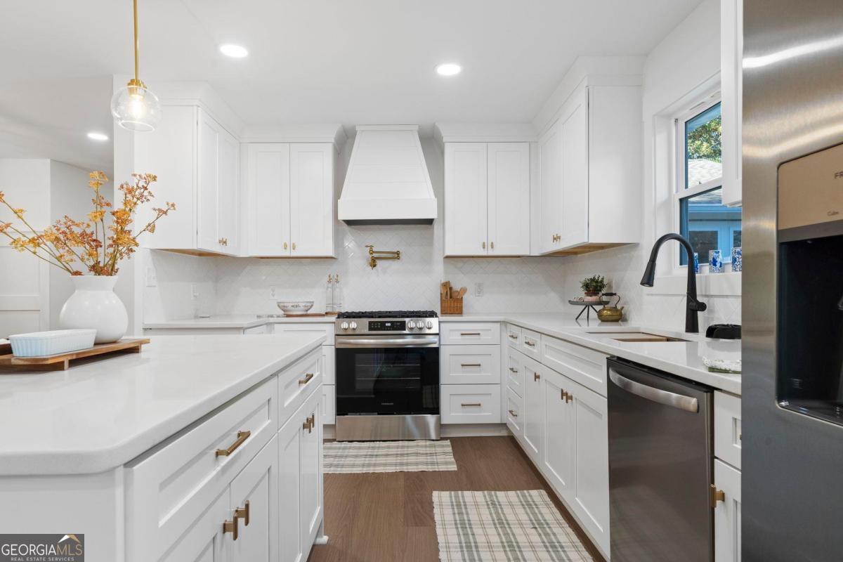 113 Admirality Way Property Photo 22