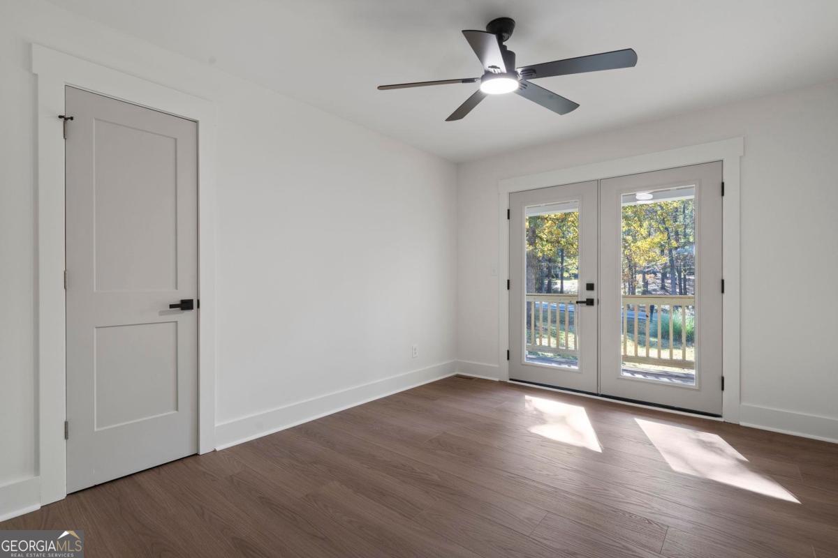 113 Admirality Way Property Photo 36