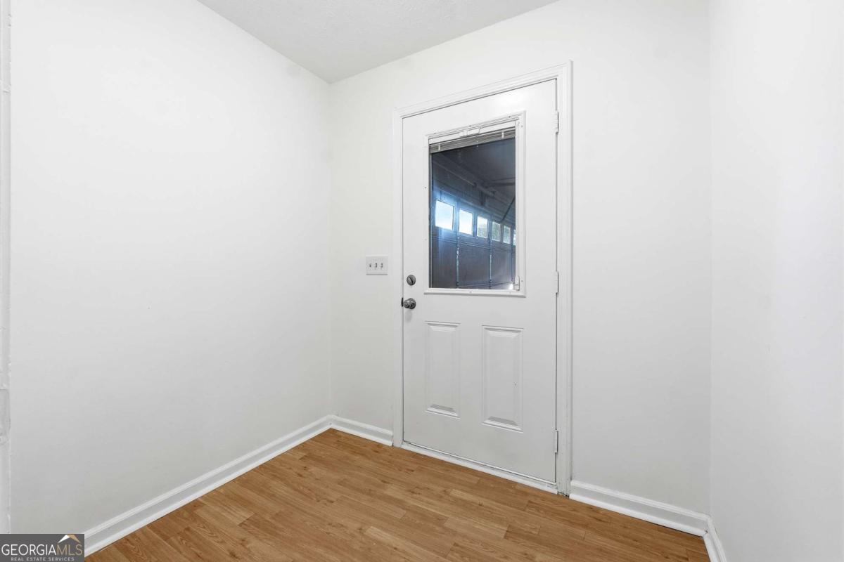 6917 Laurelwood Drive Property Photo 18