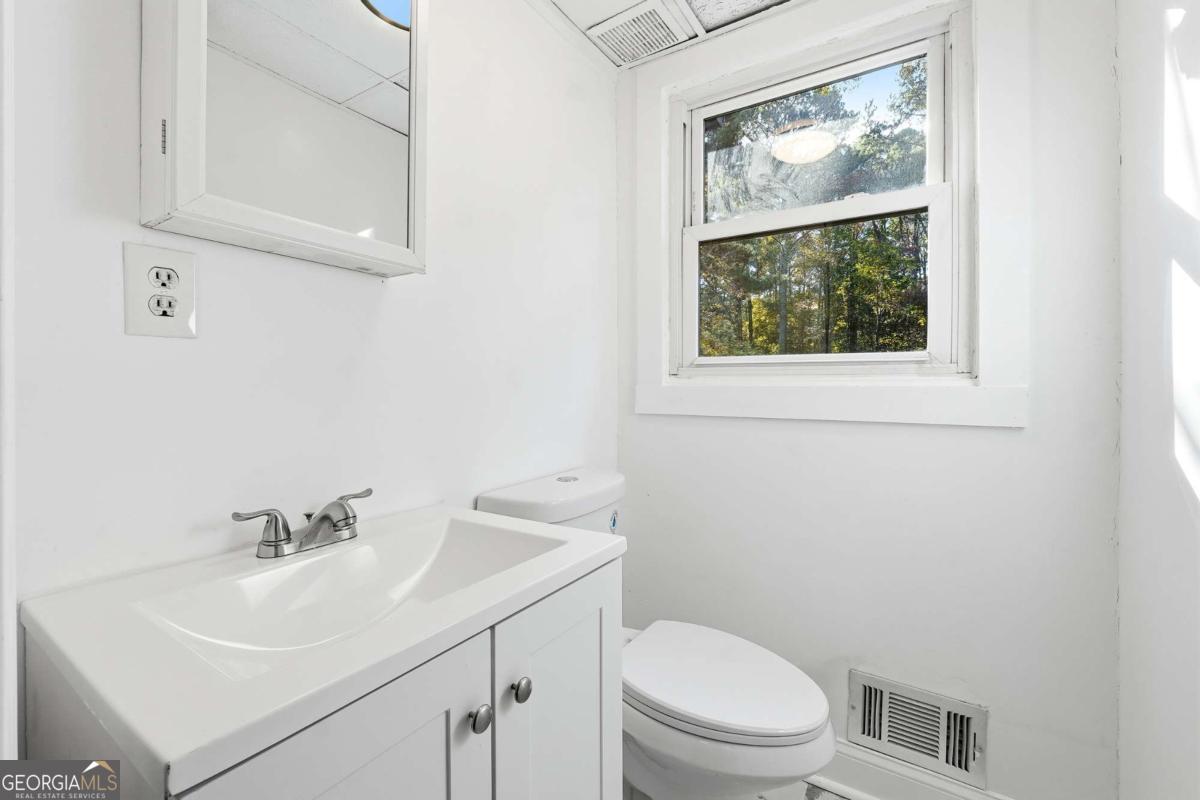 6917 Laurelwood Drive Property Photo 19
