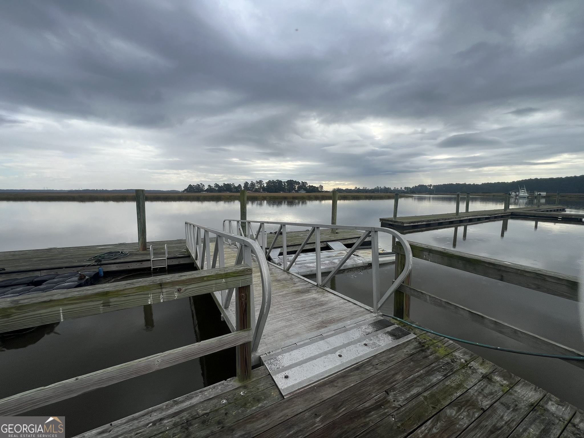 35 Shore Road Property Photo 19