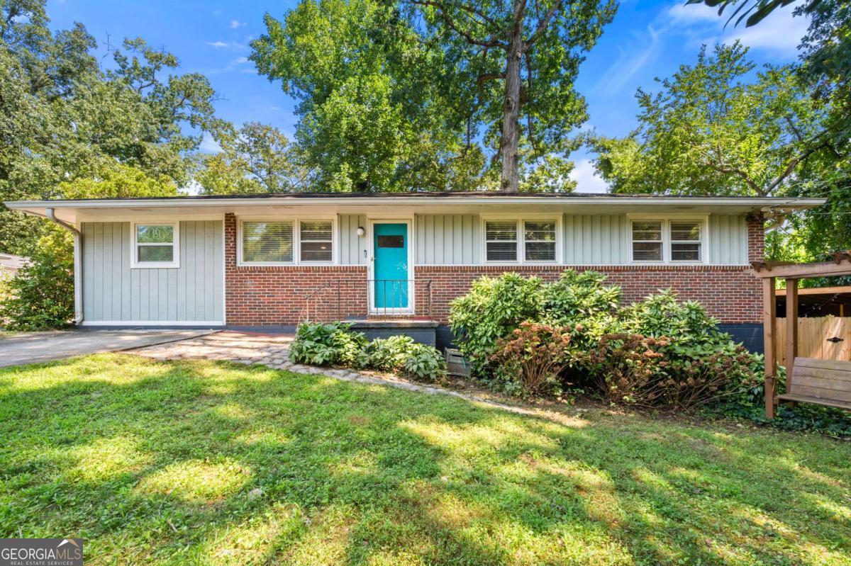 811 Whelchel Drive Property Photo 1