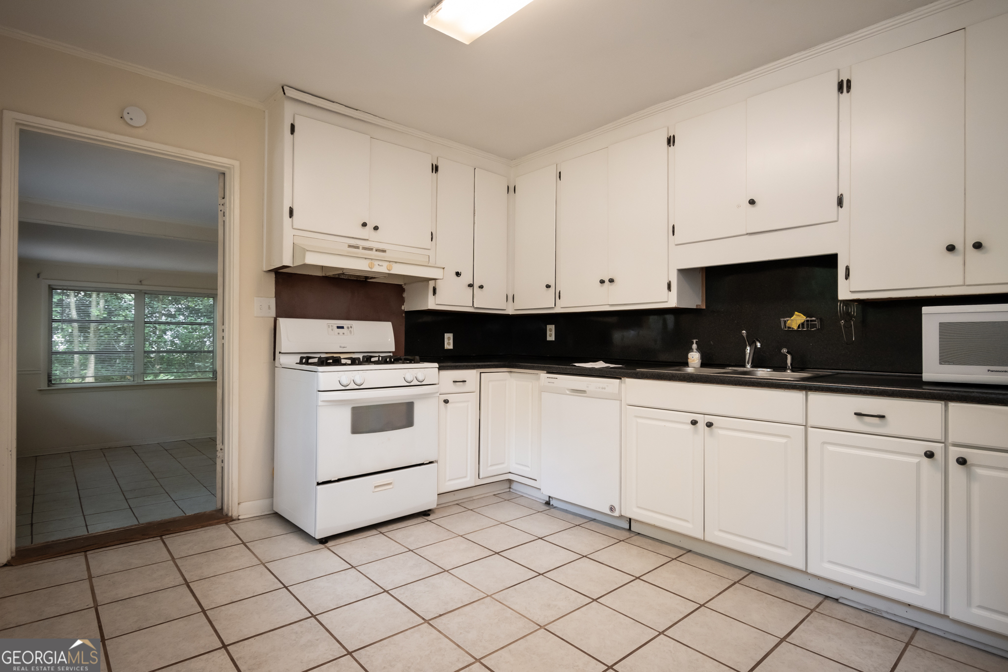 175 Habersham Way Property Photo 12