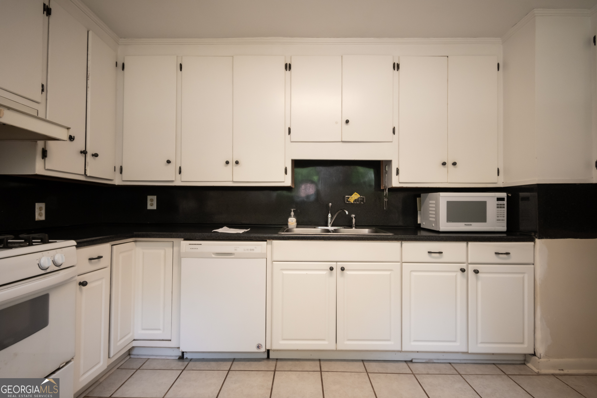 175 Habersham Way Property Photo 13