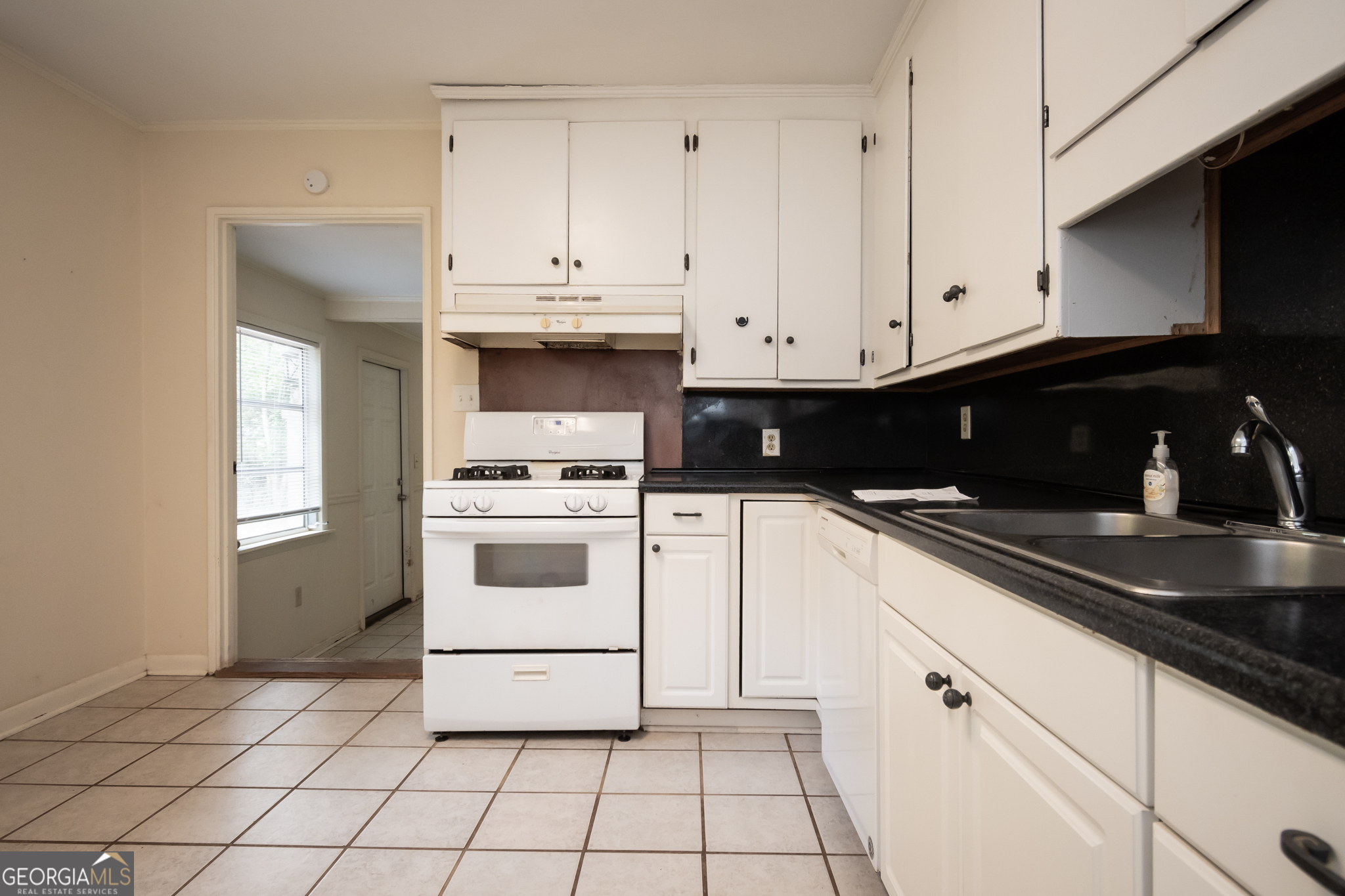 175 Habersham Way Property Photo 16