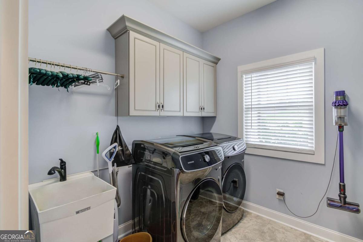 624 Skyland Drive Property Photo 35