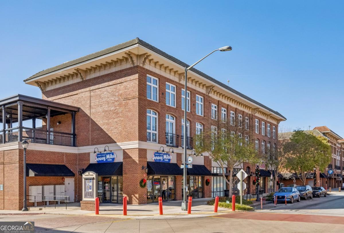 1245 Caroline Street NE # 220