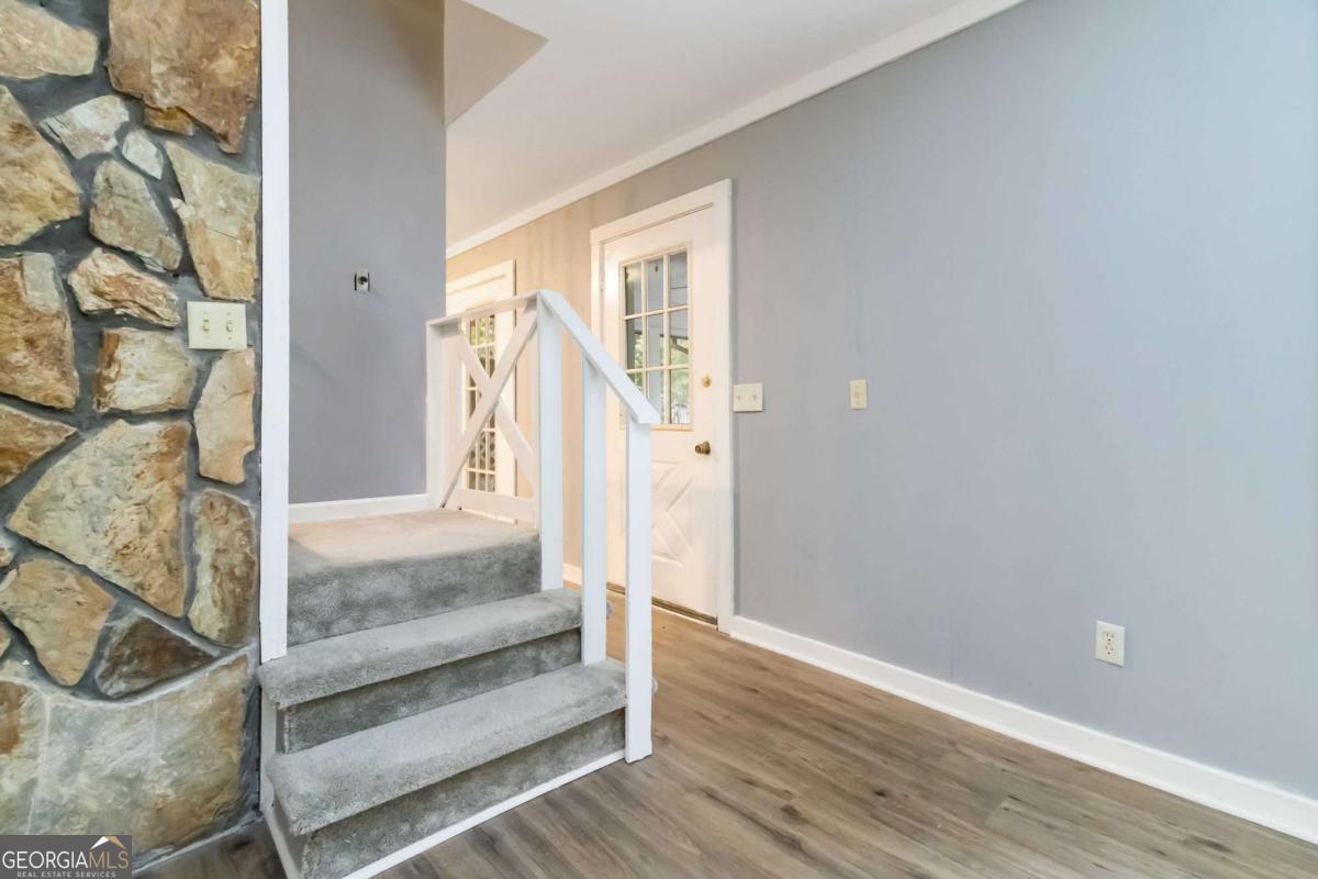 170 Pebble Path Property Photo 35