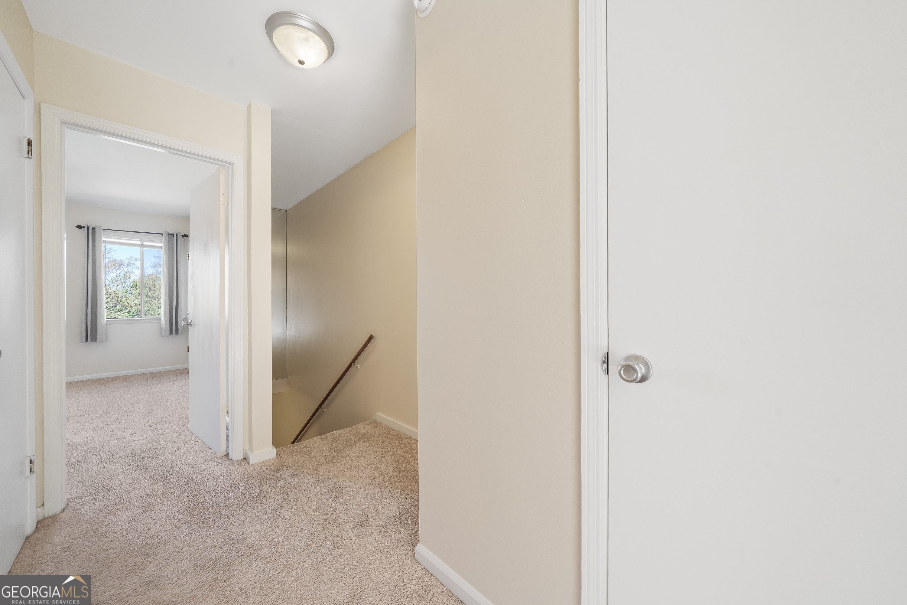 615 Willow Creek Drive Property Photo 17