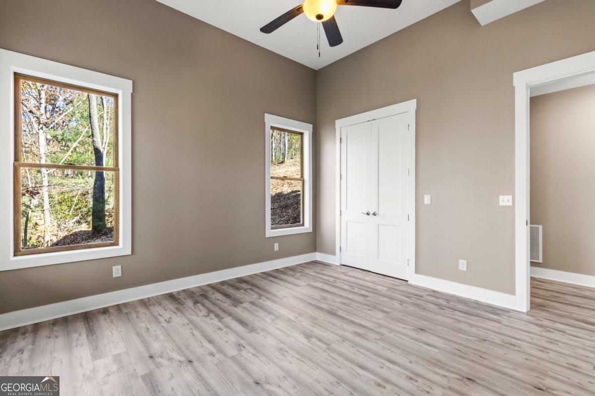 1054 Lakeland Drive Property Photo 20