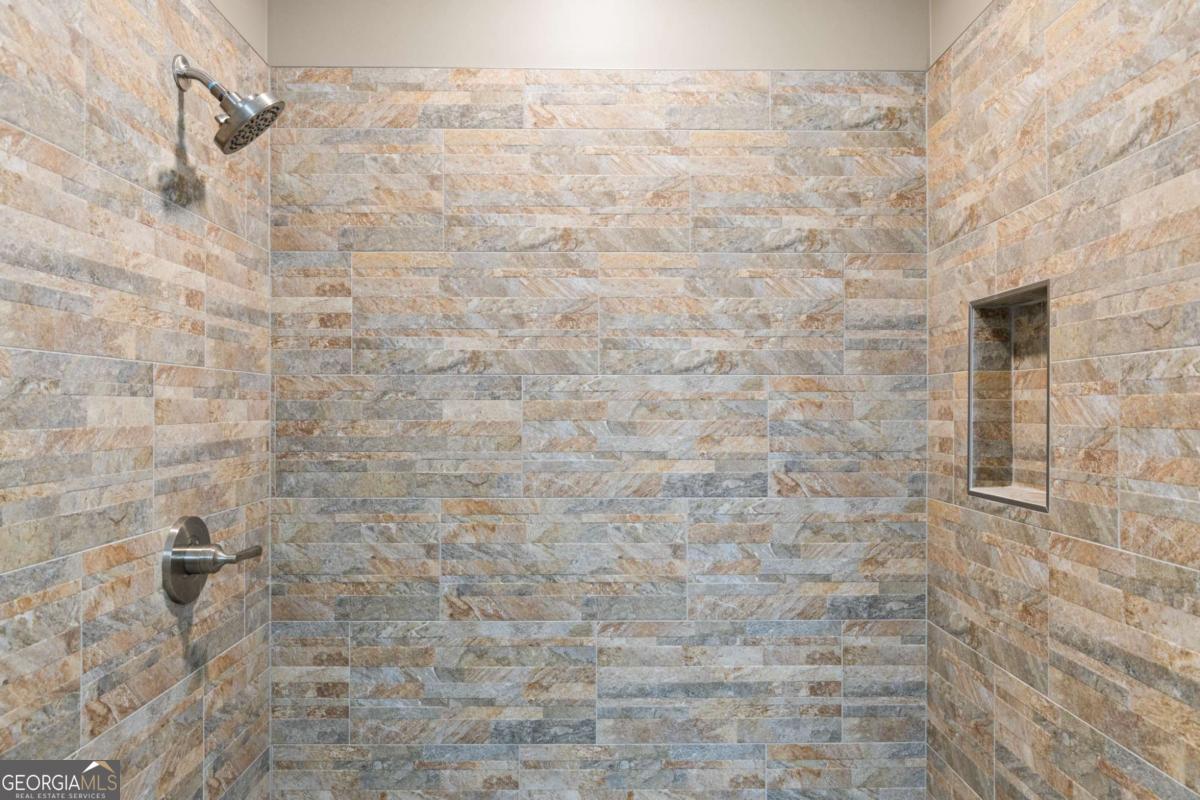 1054 Lakeland Drive Property Photo 24