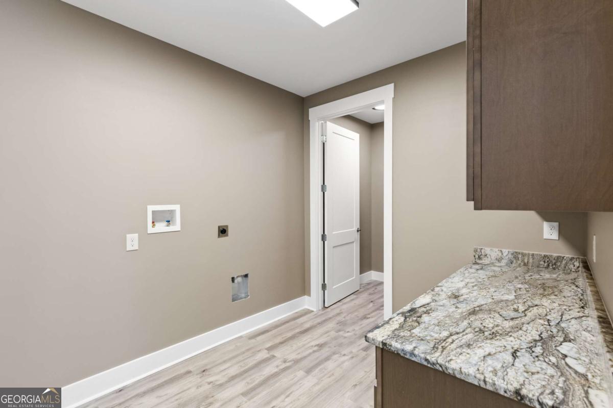 1054 Lakeland Drive Property Photo 25