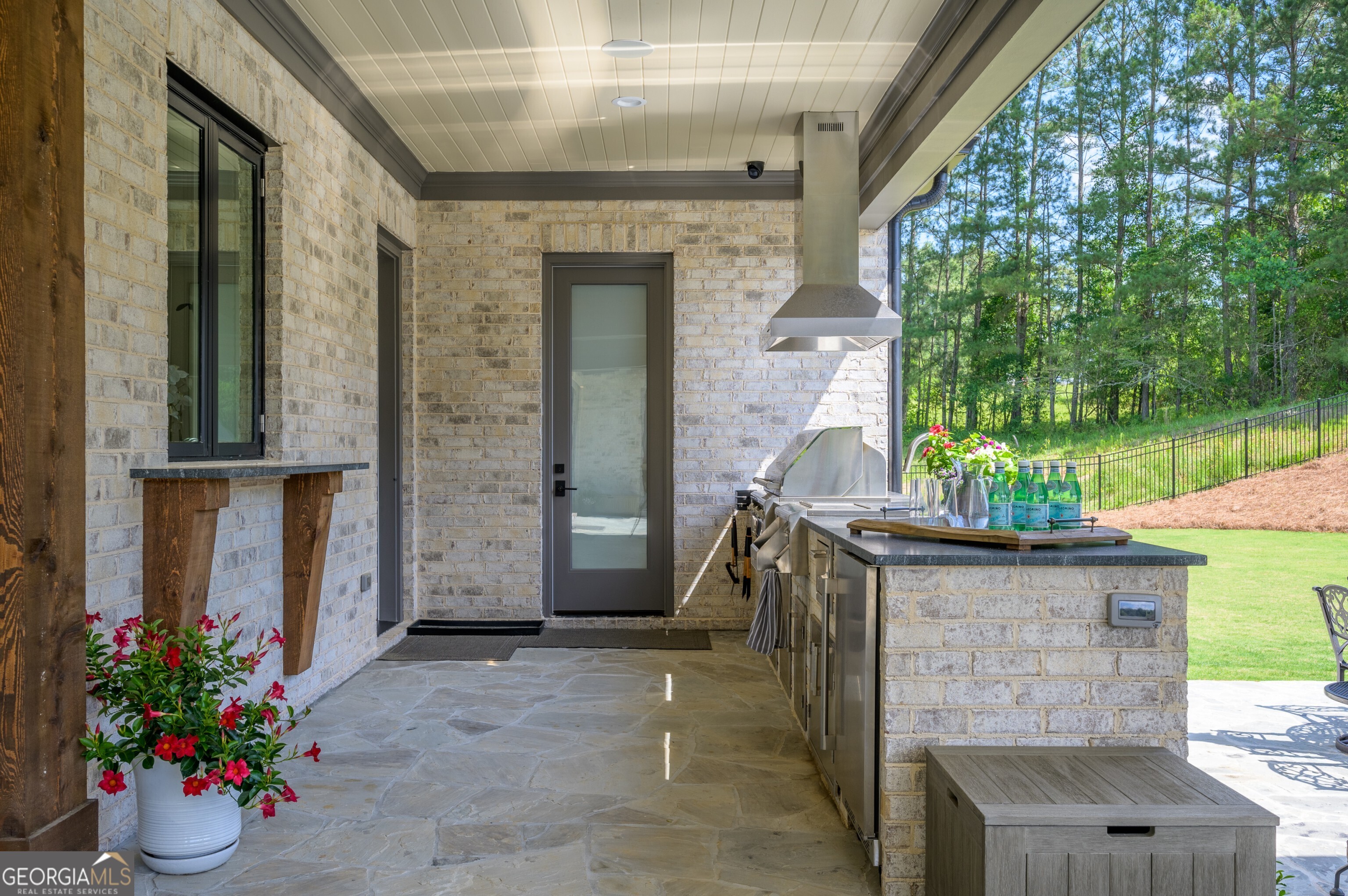 10155 Cedar Ridge Drive Property Photo 6