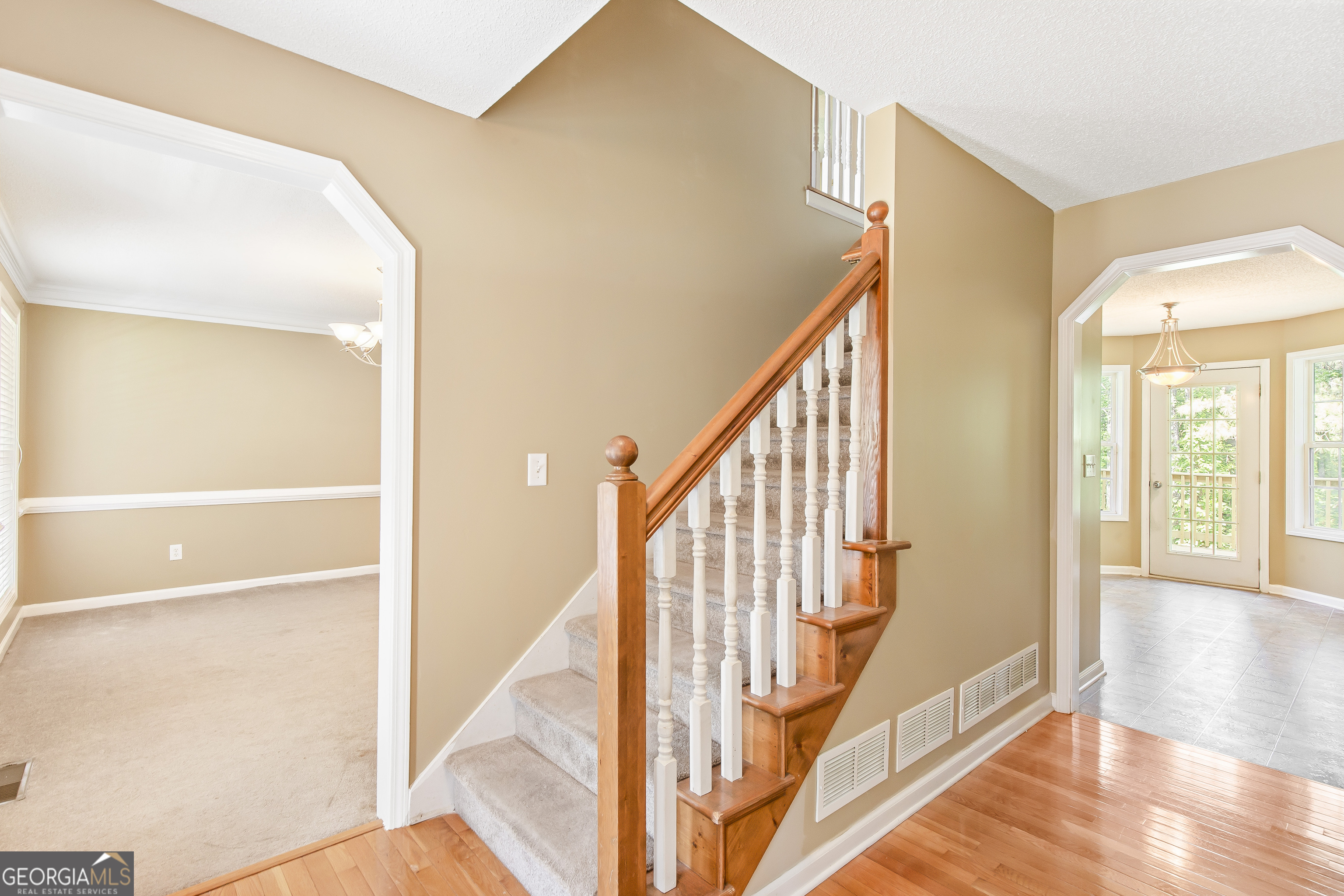 178 Hunters Mill Drive Property Photo 8