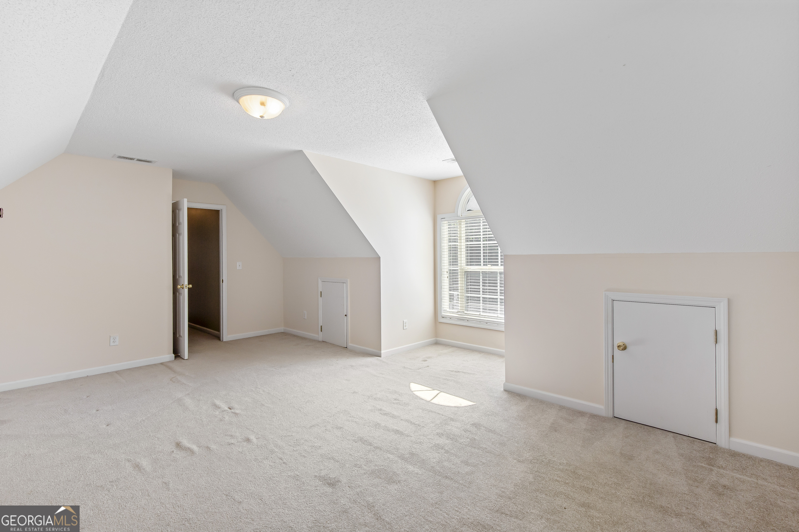 178 Hunters Mill Drive Property Photo 24