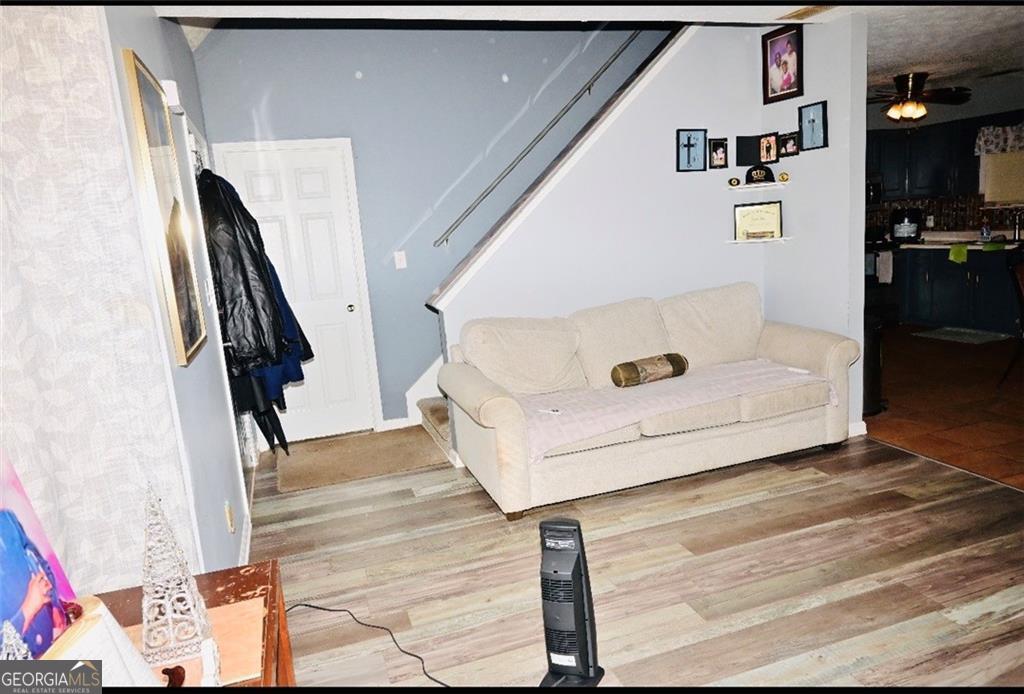 145 Turning Point Property Photo 5