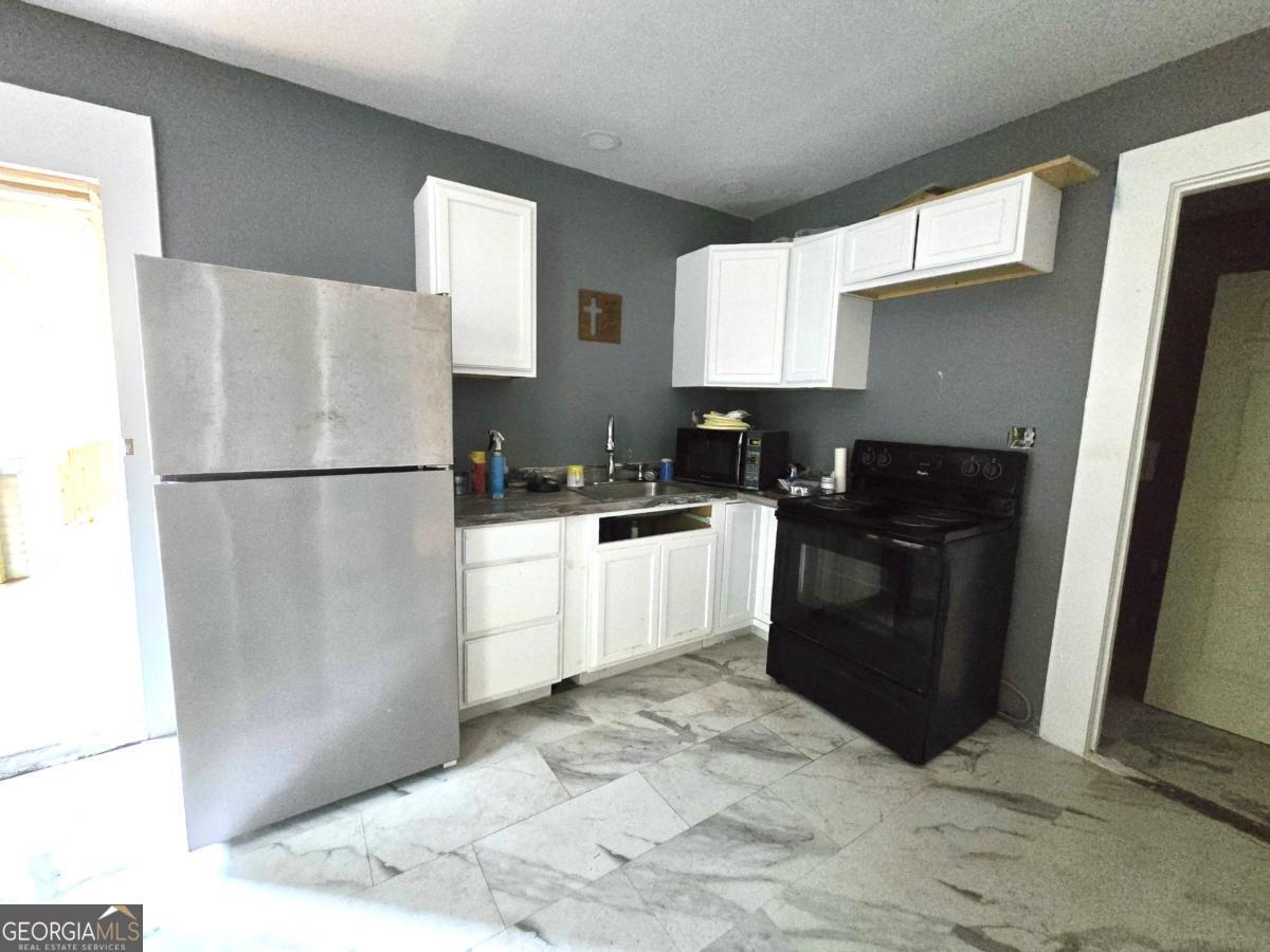 947 Troupe Street # B Property Photo 3