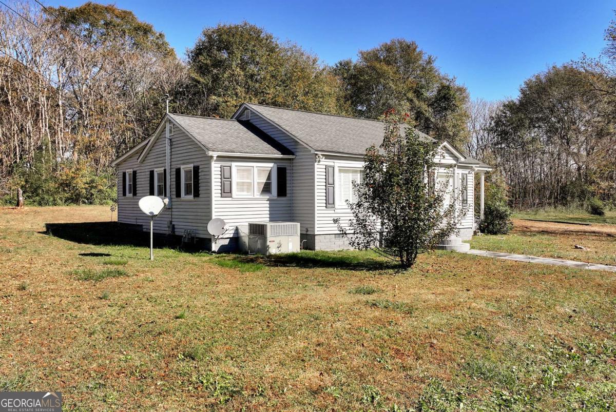 111 College Avenue Property Photo 3