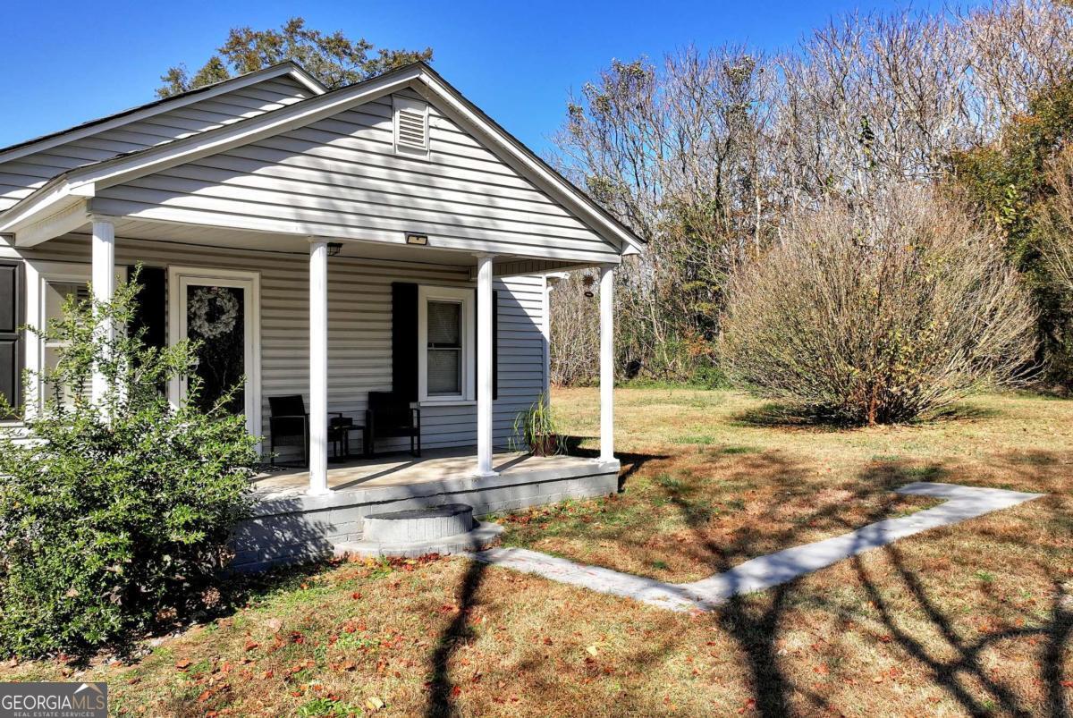 111 College Avenue Property Photo 5
