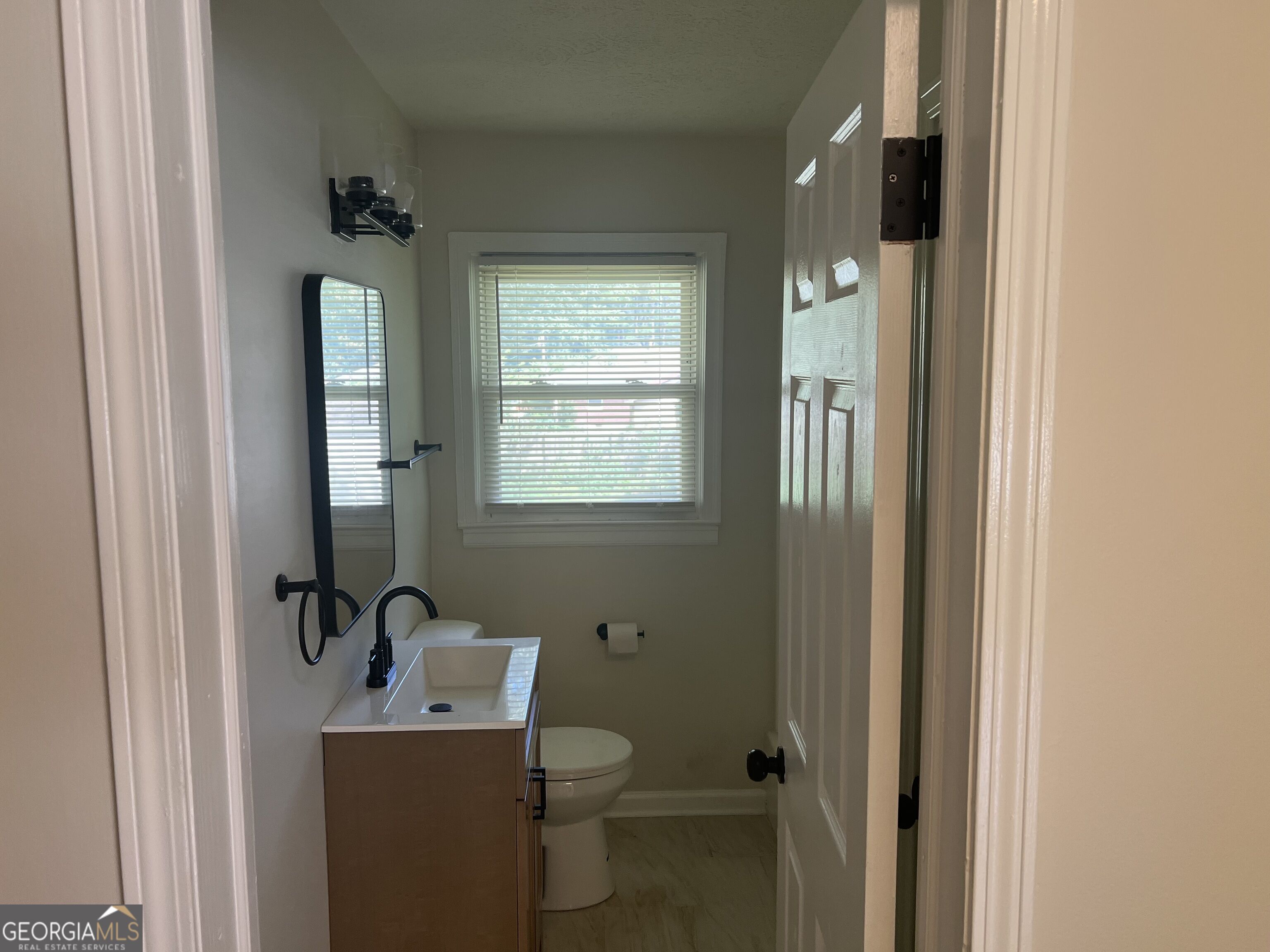 784 Springvalley Drive Property Photo 7