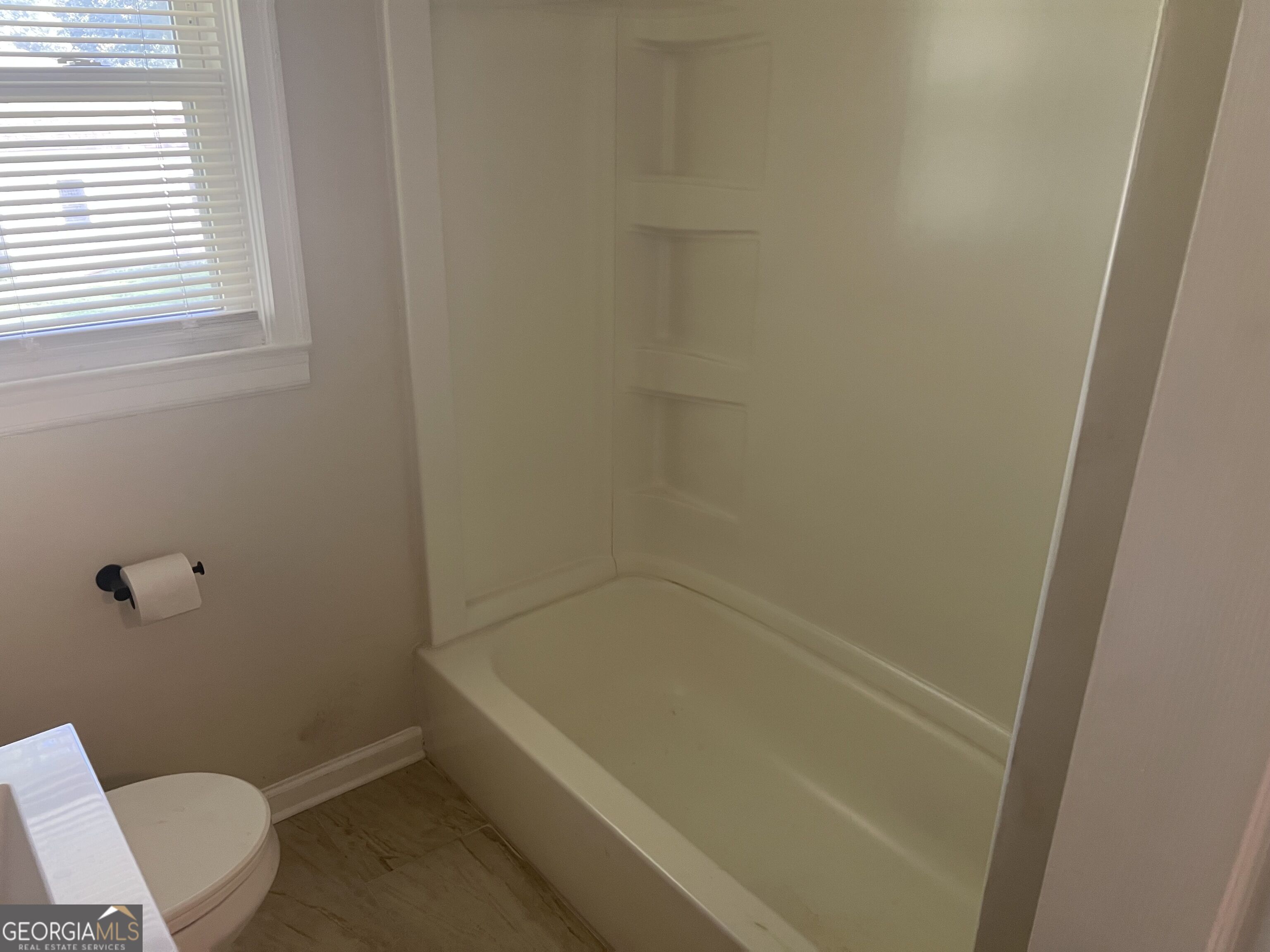 784 Springvalley Drive Property Photo 10