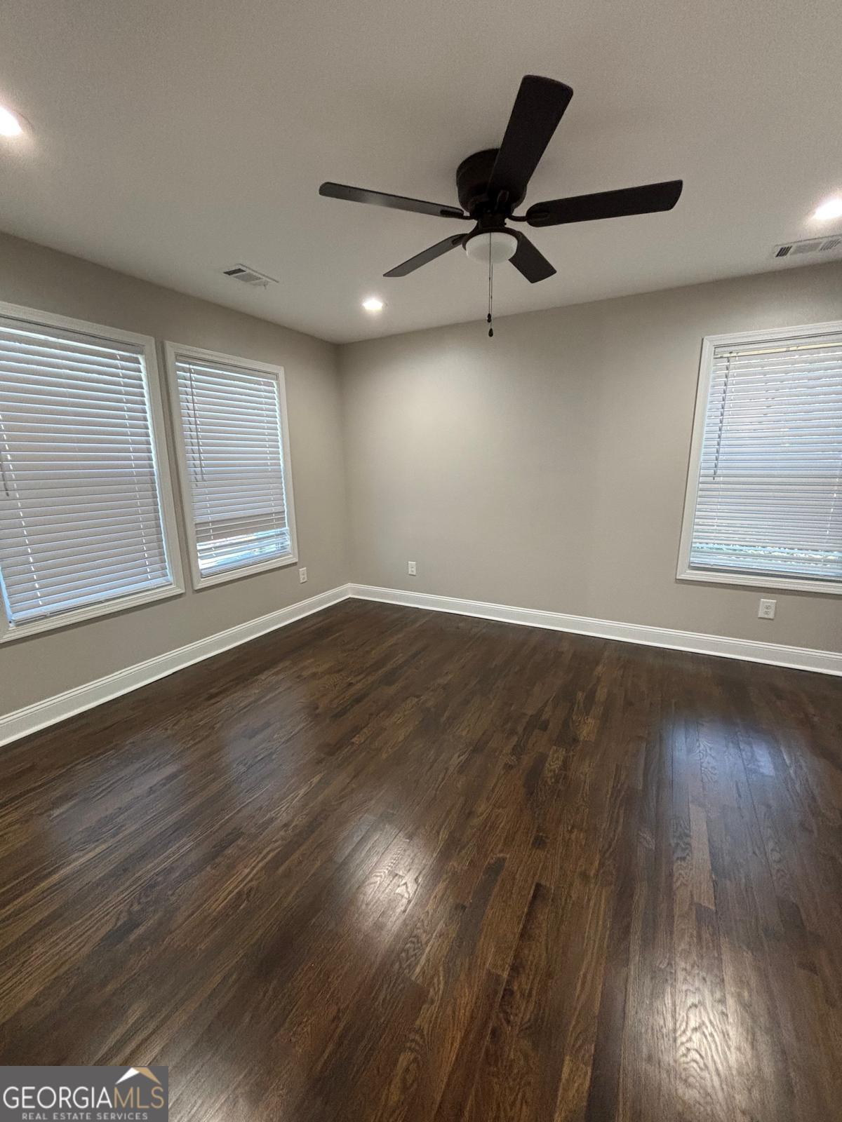 2485 Ortega Way Property Photo 19