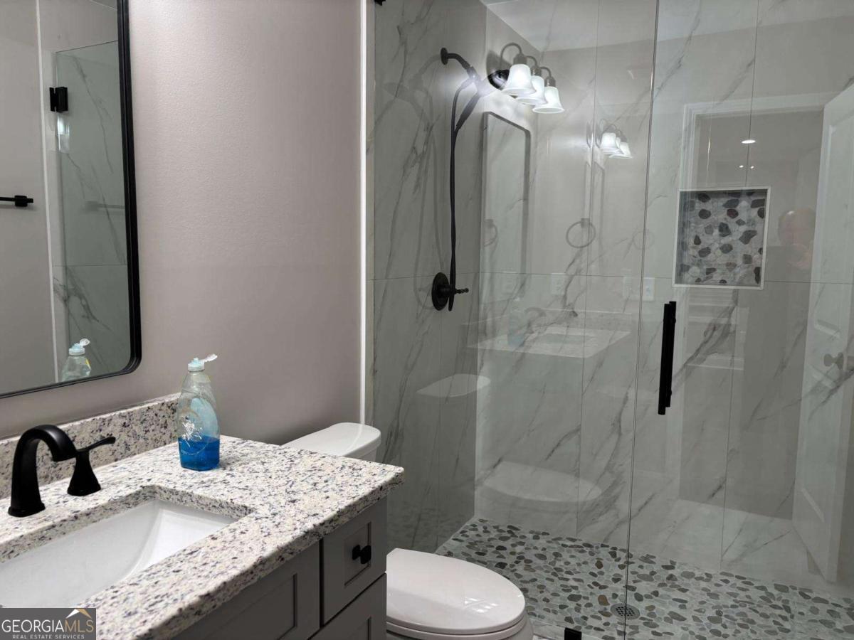 2485 Ortega Way Property Photo 22