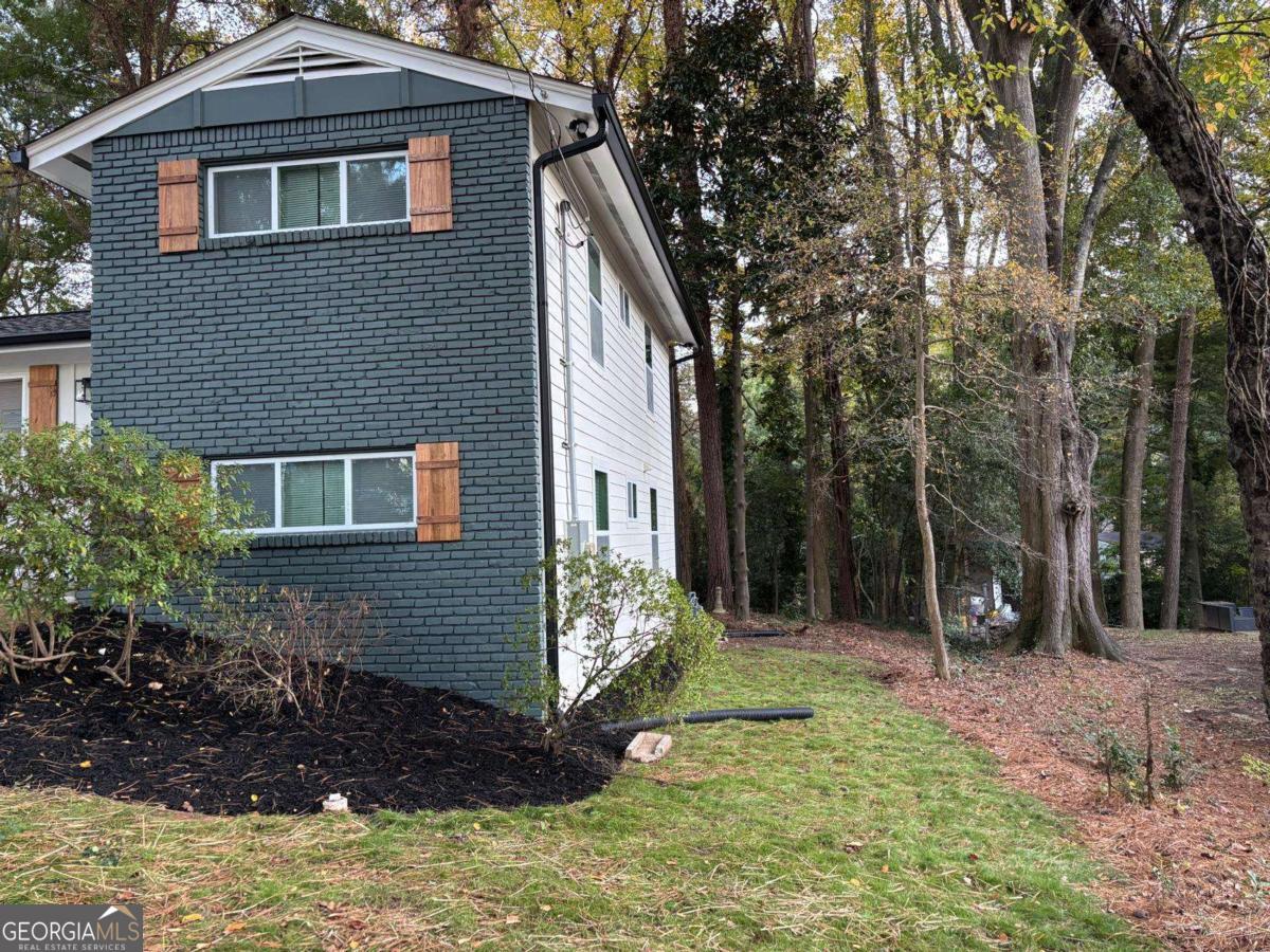 2485 Ortega Way Property Photo 35