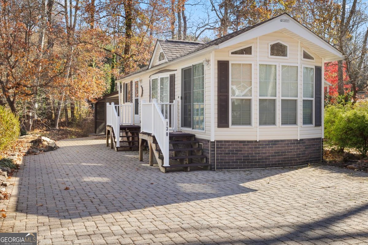 130 Creekview Drive Property Photo 1
