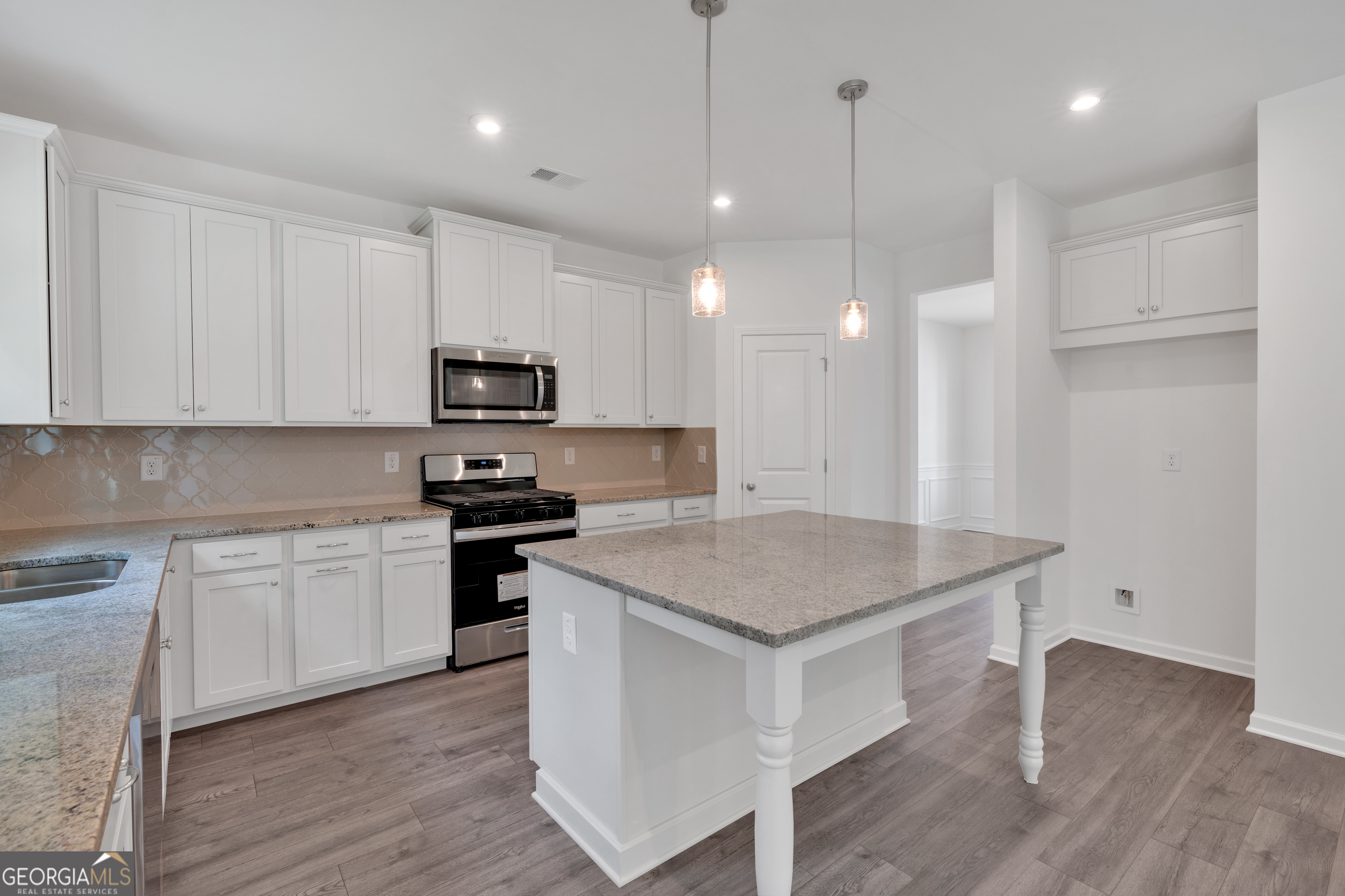 373 Waterbluff Drive Property Photo 12