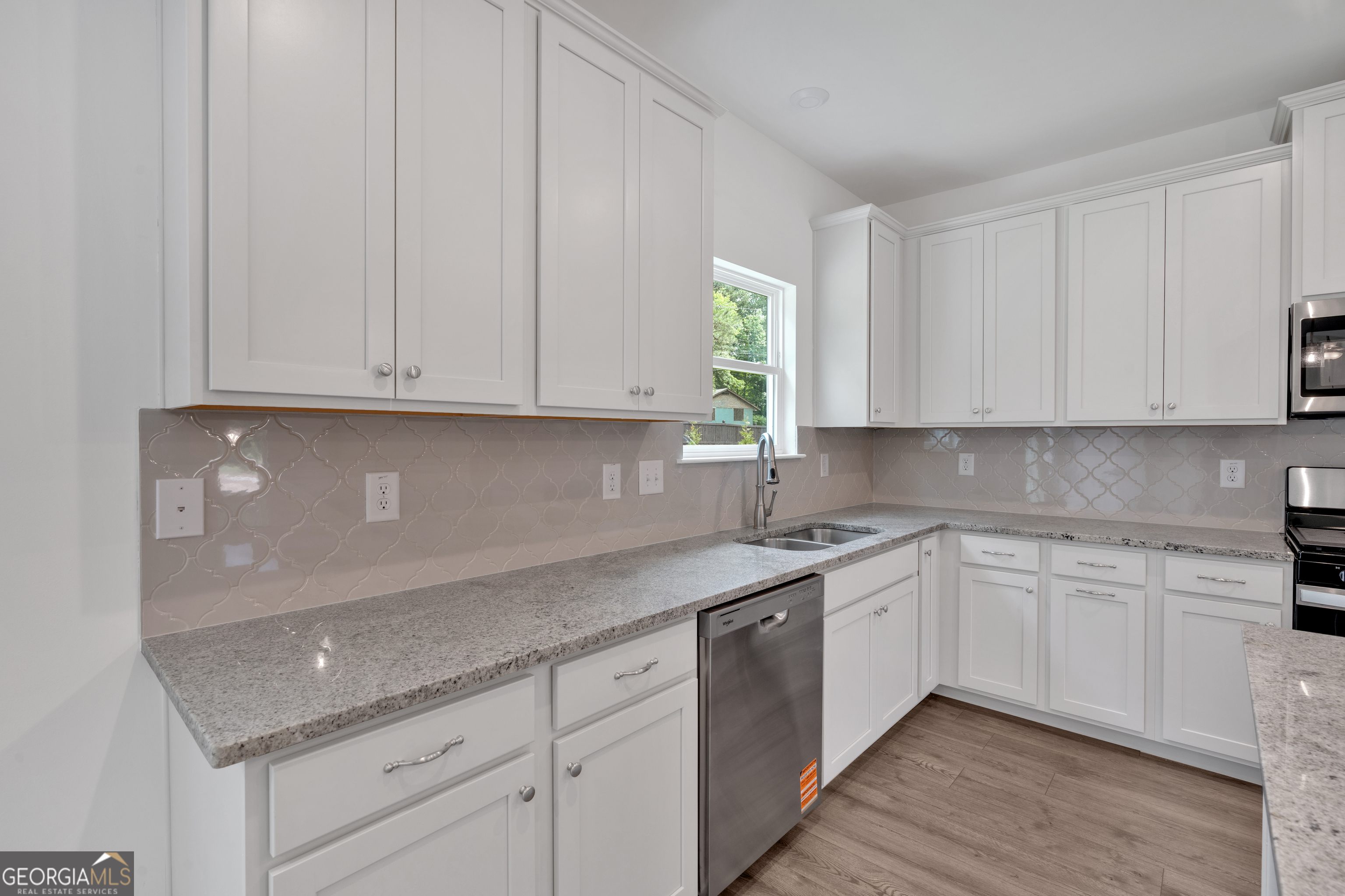 373 Waterbluff Drive Property Photo 13