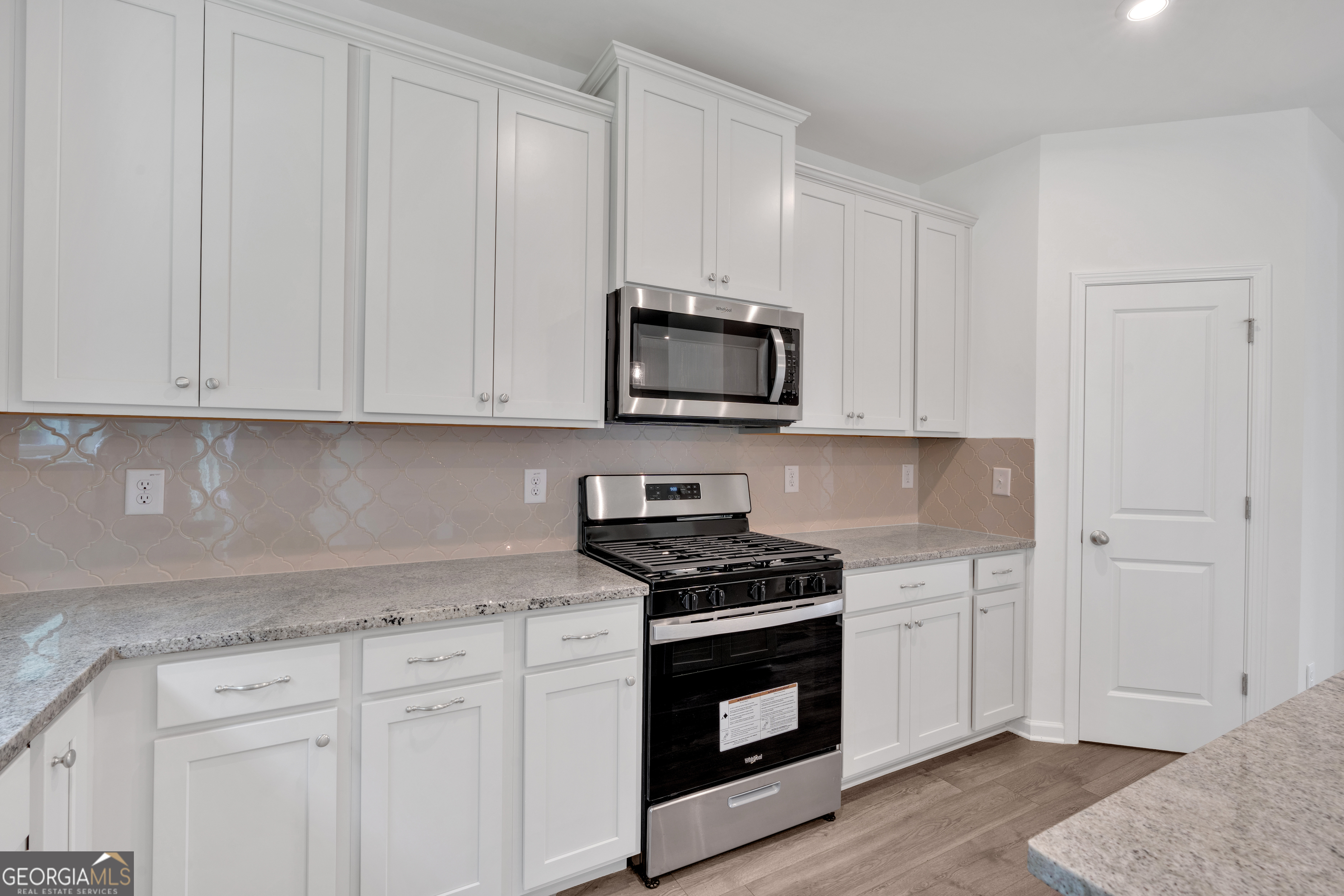 373 Waterbluff Drive Property Photo 14