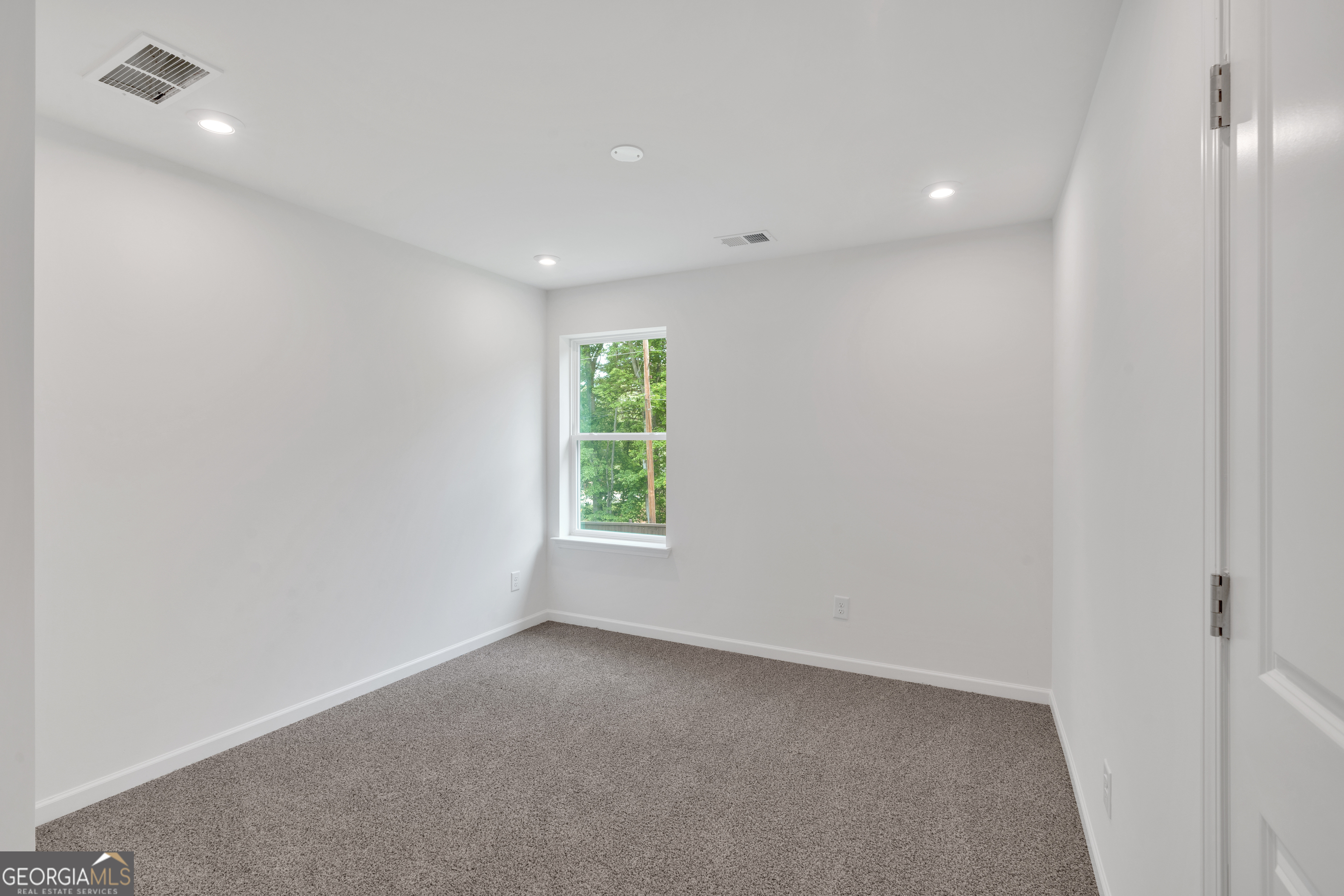 373 Waterbluff Drive Property Photo 25