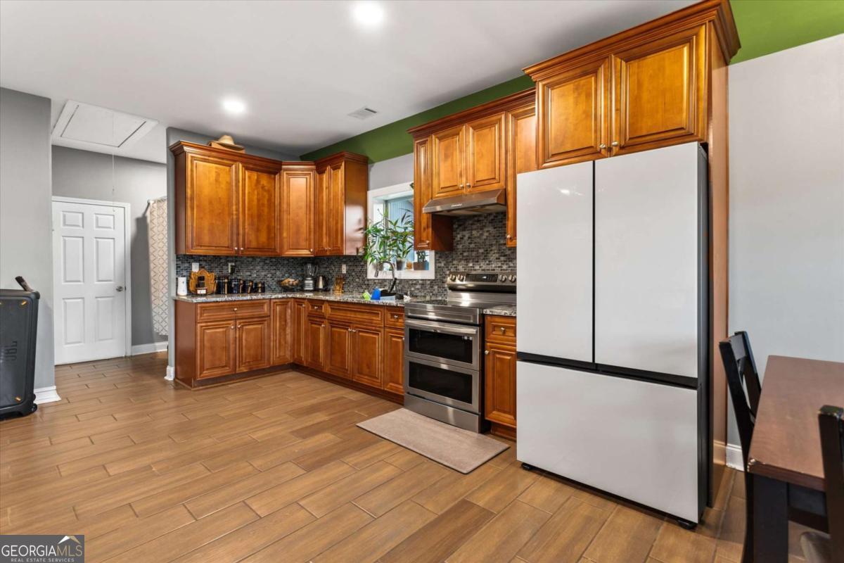 1740 Gratis Road Property Photo 10