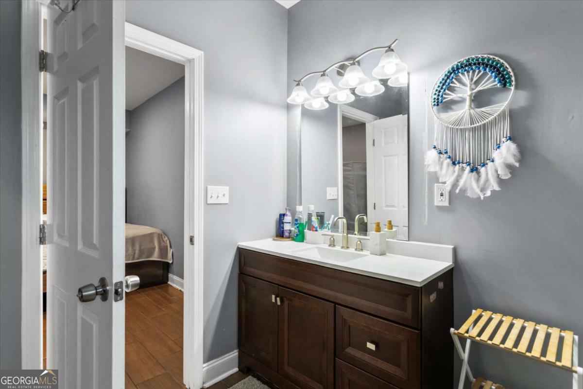 1740 Gratis Road Property Photo 14