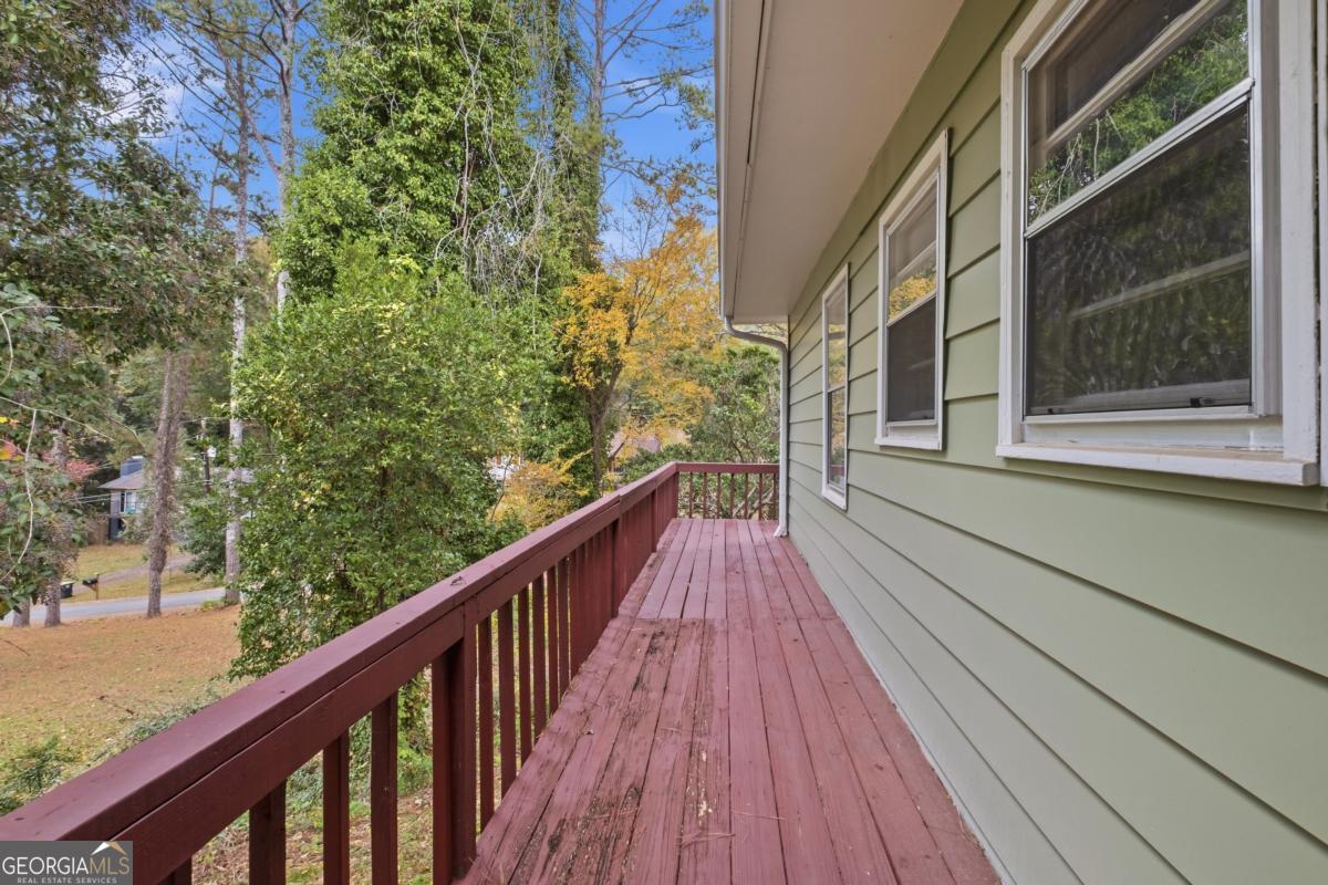 14 Se Mitchell Circle Property Photo 3