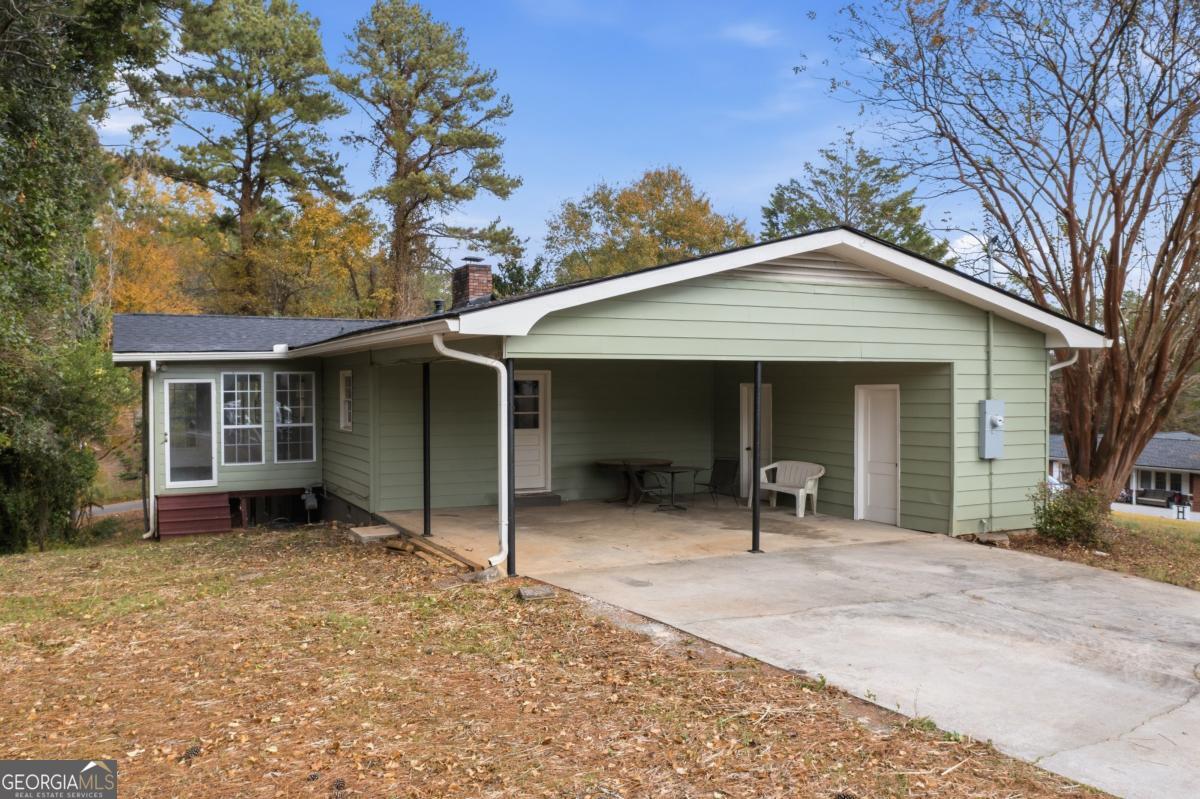14 Se Mitchell Circle Property Photo 4