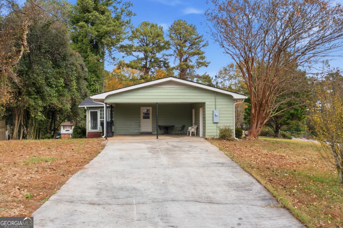 14 Se Mitchell Circle Property Photo 5