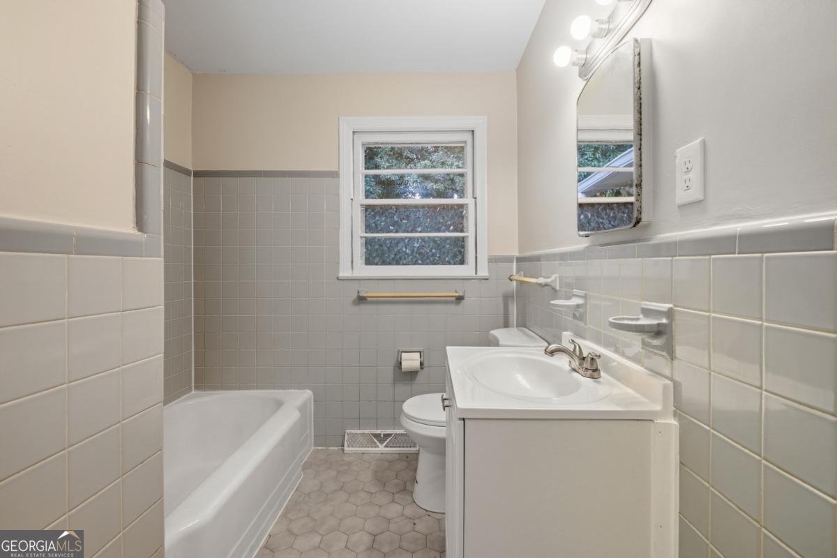 14 Se Mitchell Circle Property Photo 10
