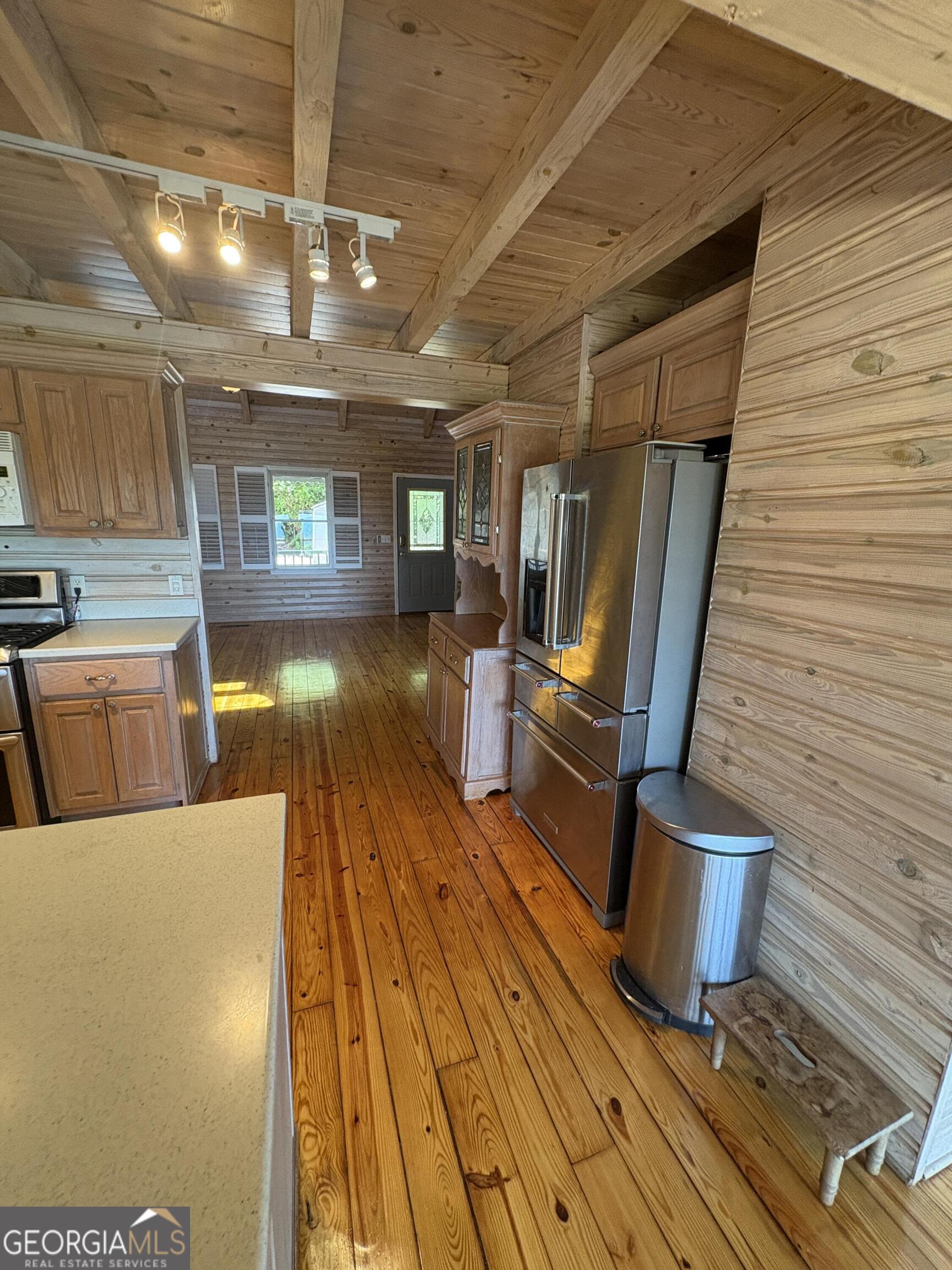 86 Yonah View Property Photo 7