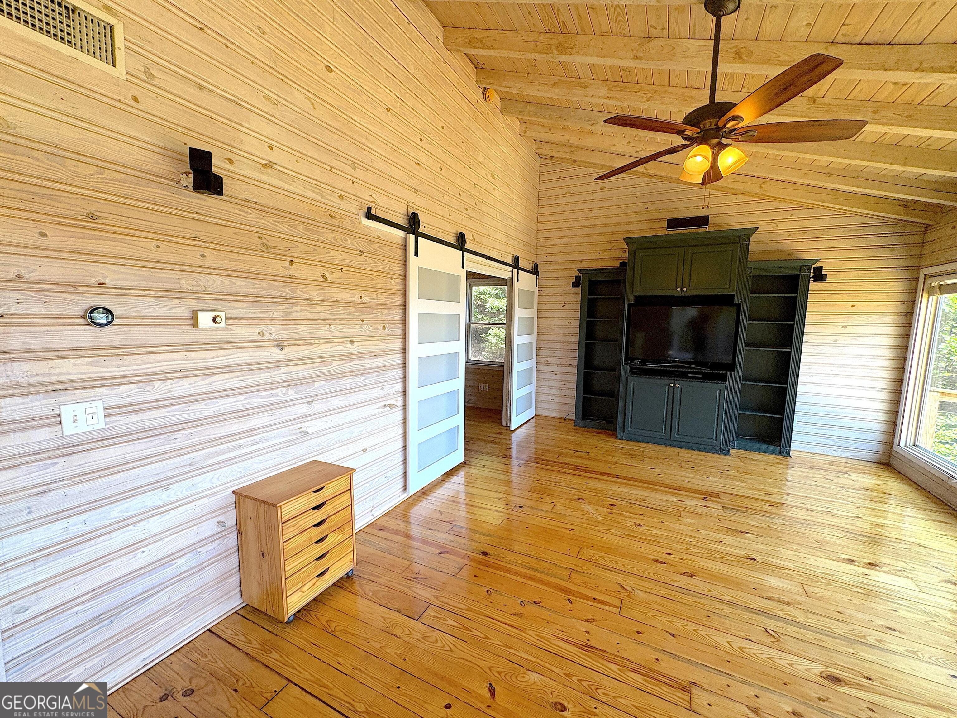 86 Yonah View Property Photo 12