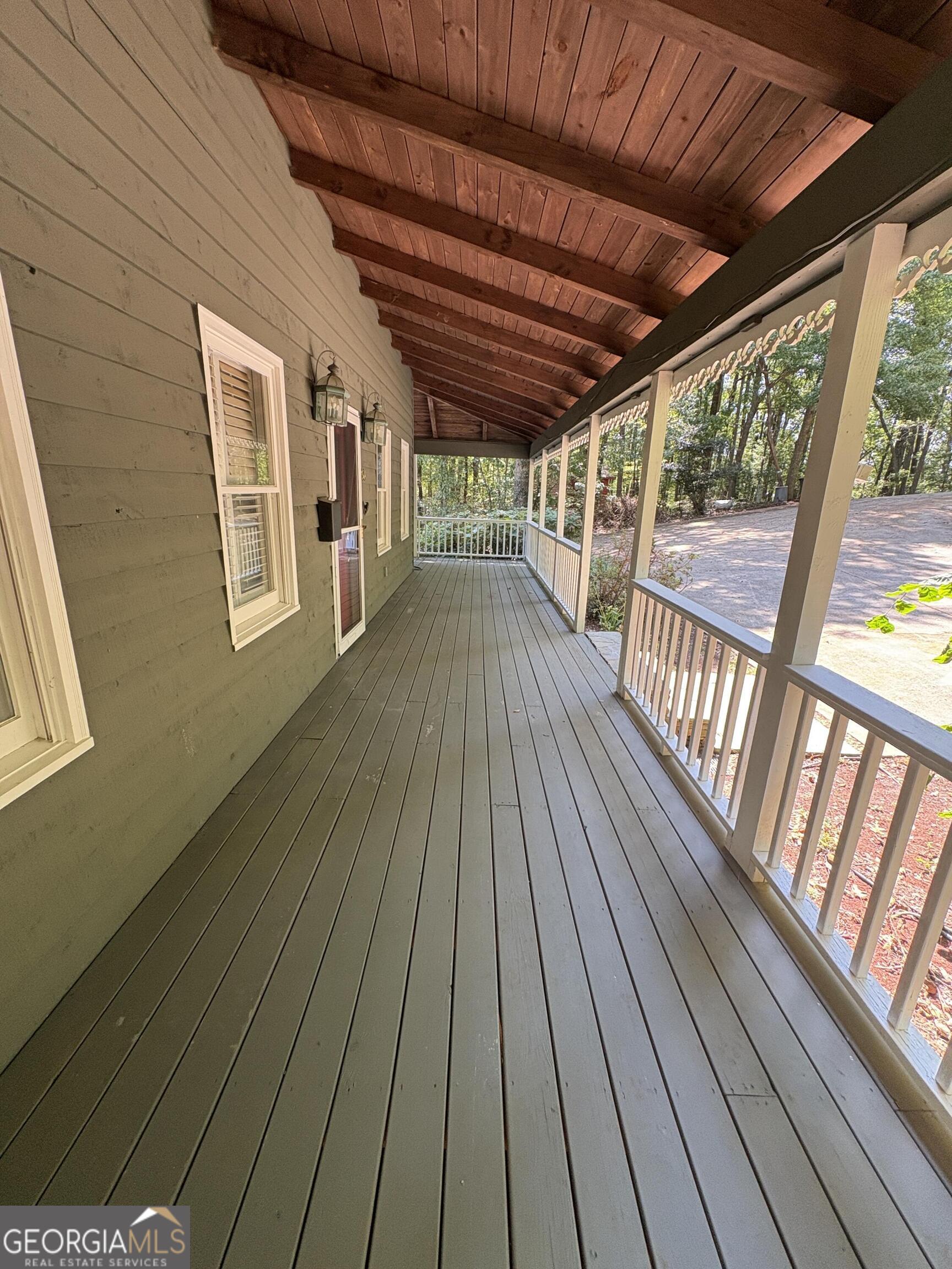 86 Yonah View Property Photo 34