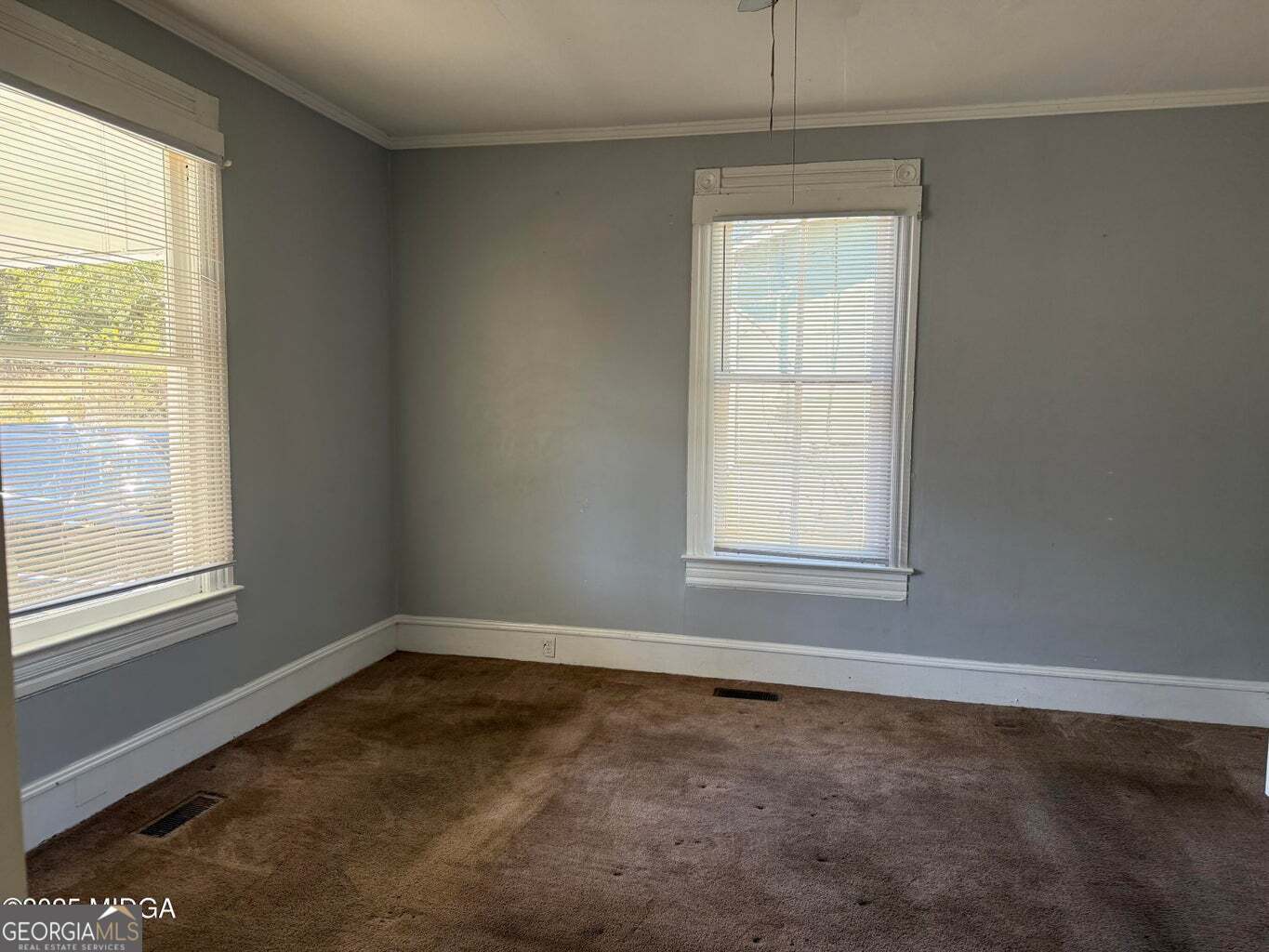 727 E Williams Street Property Photo 4