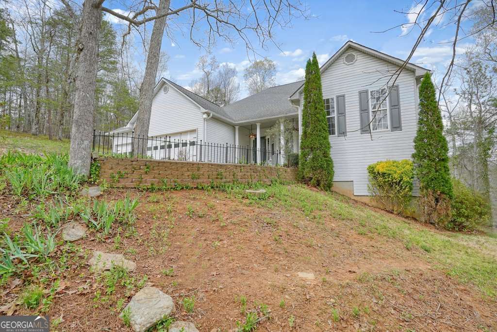 865 Old Mill Lane Property Photo 4