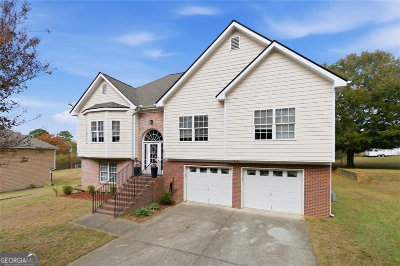 1856 Whitley Road Property Photo 2