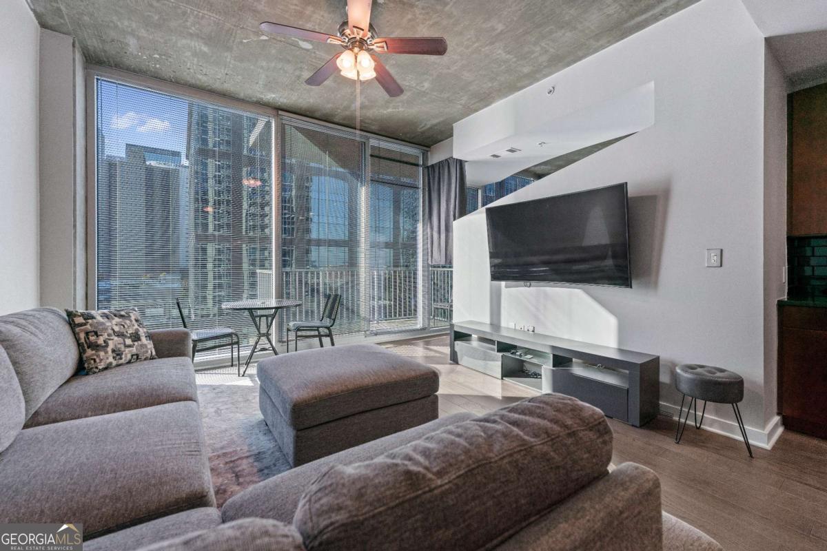 400 W Peachtree Street Nw # 1009 Property Photo 1