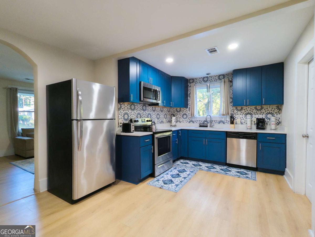 6557 Woodrow Road Property Photo 7